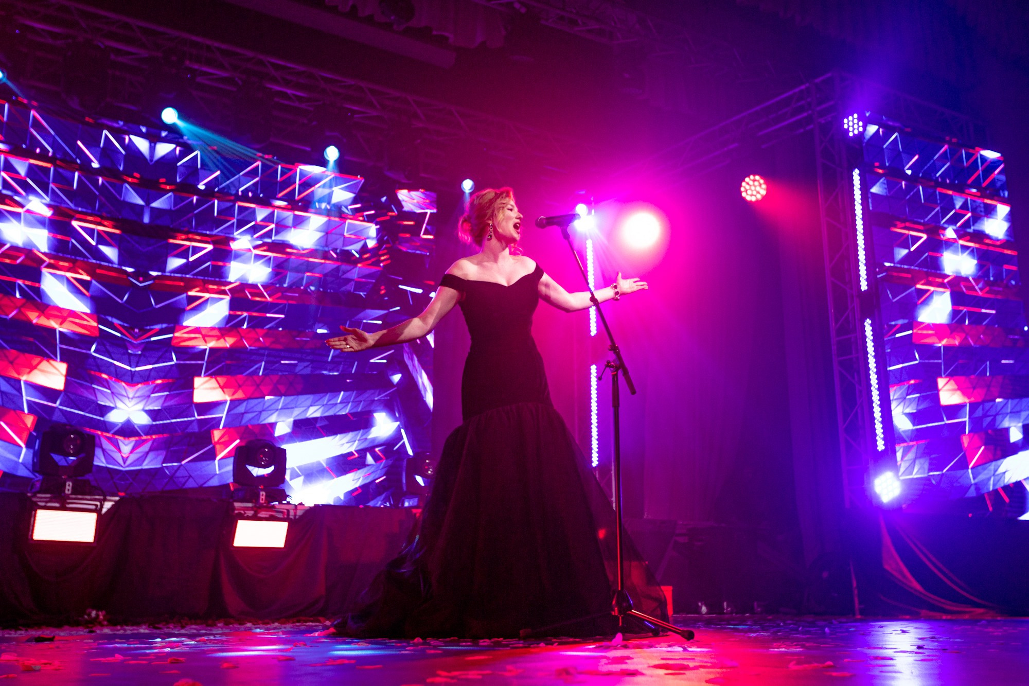 Конкурс красоты Мисс КубГУ 2022. Репортажный, промышленный и маркетплейс-фотограф Дмитрий Чернат