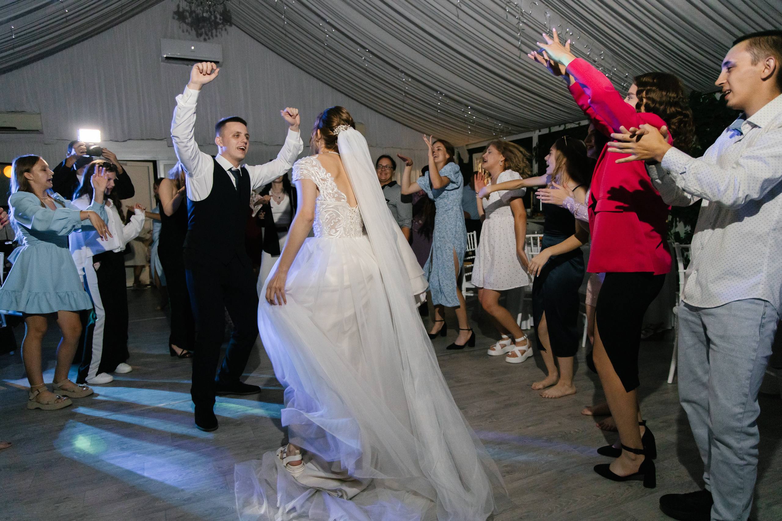 Ксения и Антон (полный день). Фотограф в Барнауле Юлия Садвокасова