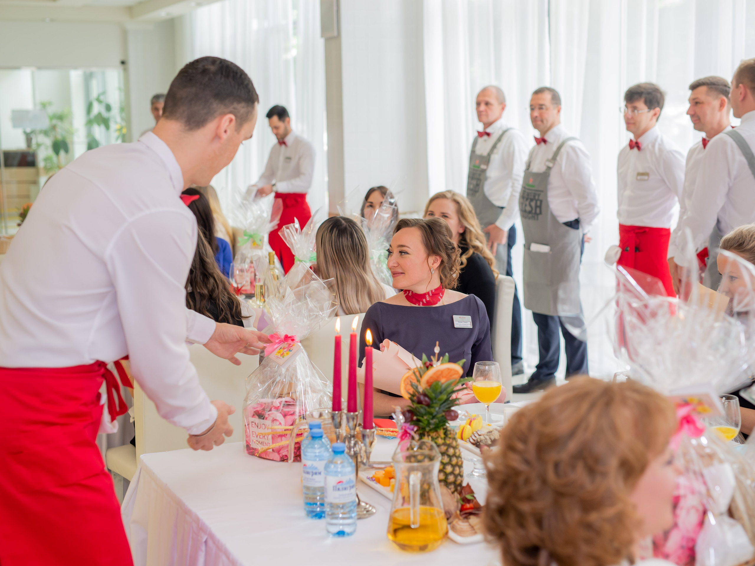 Bridge Resort. 8 марта. Поздравление от мужчин. Фотограф Сергей Катаев