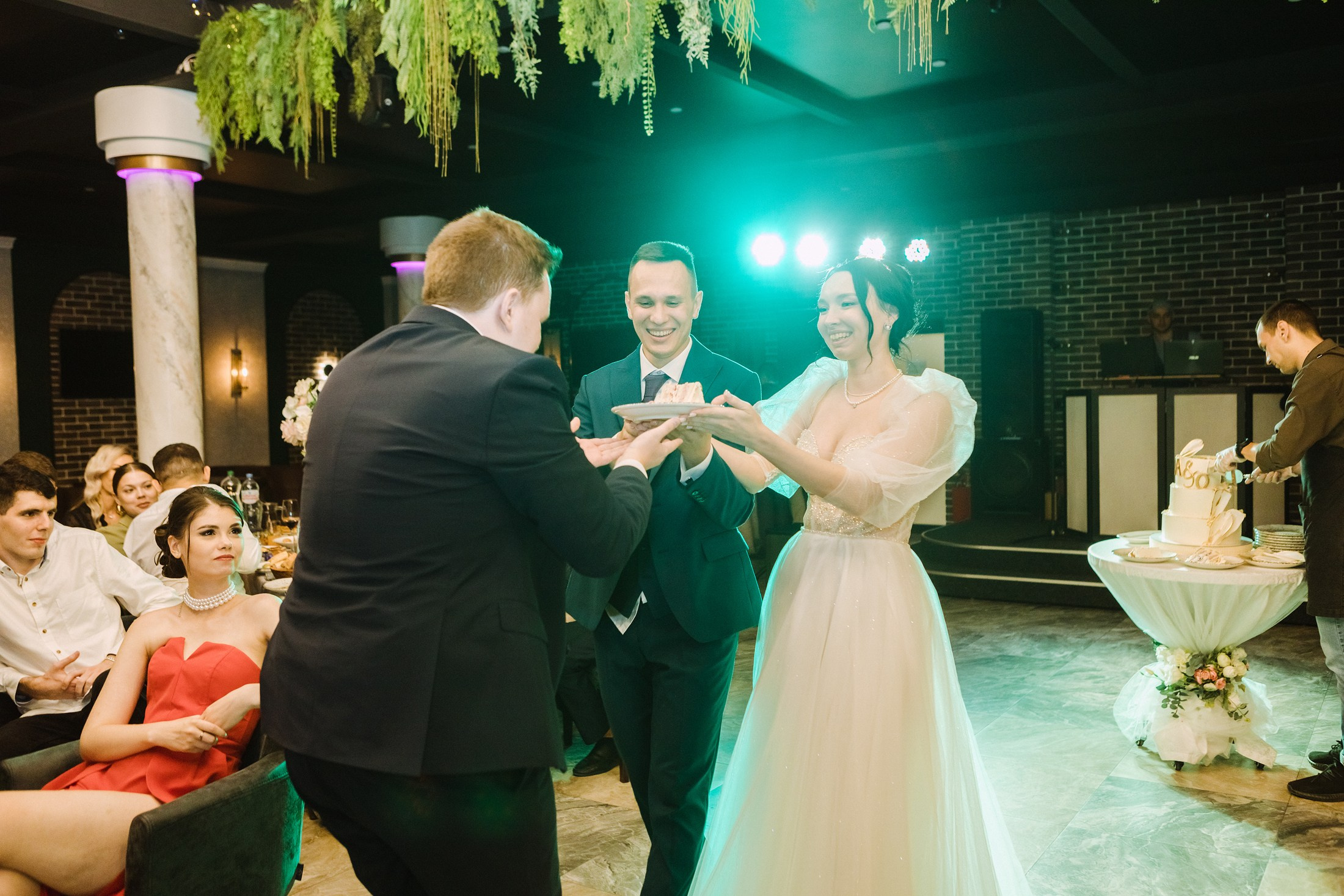 Александр и Ольга. Фотографы в городе Волгограде — Людмила Агеева и Алексей Околелов