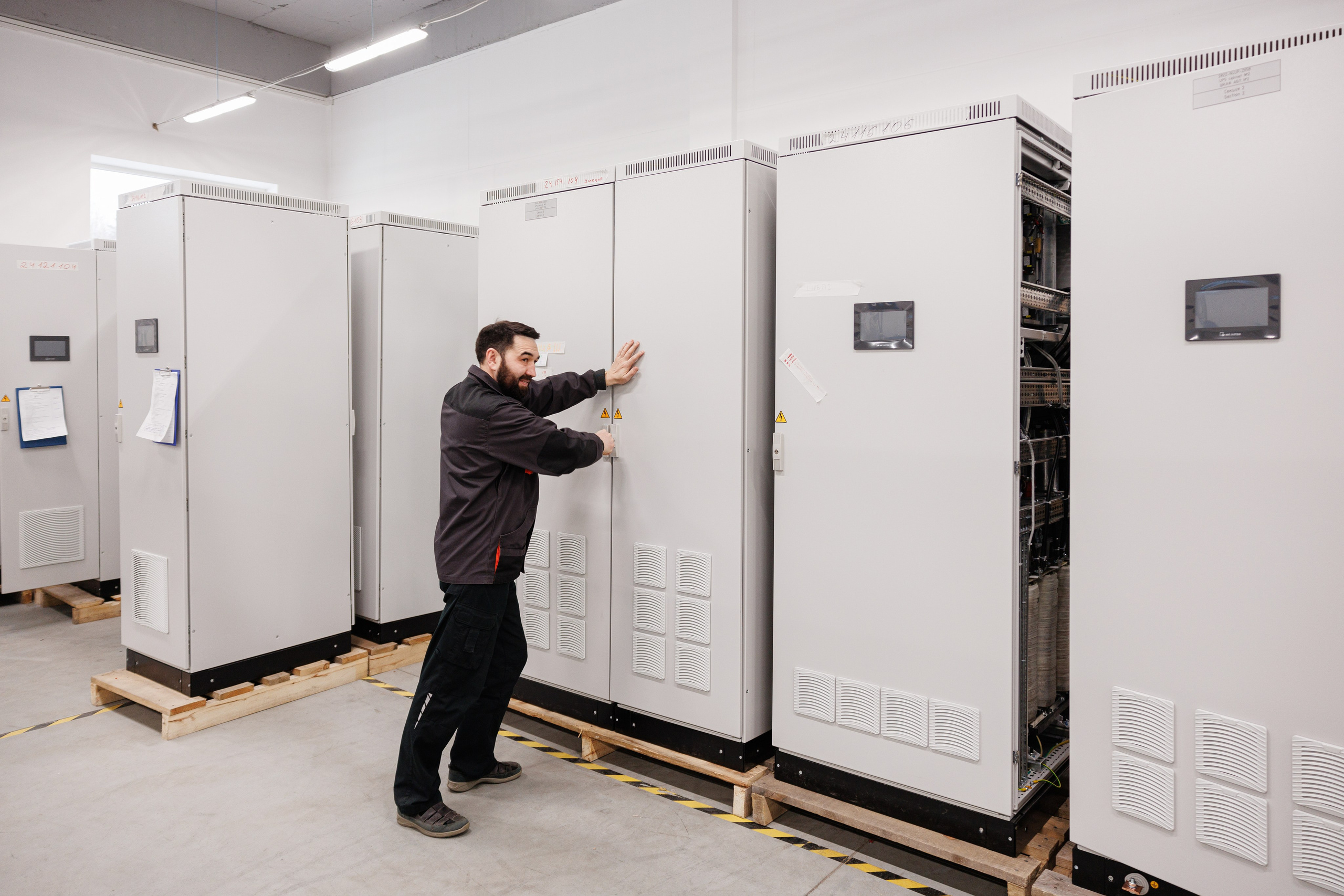 Вольтаг — Экскурсия по производству. Контент для бизнеса в Екатеринбурге Полдень Медиа