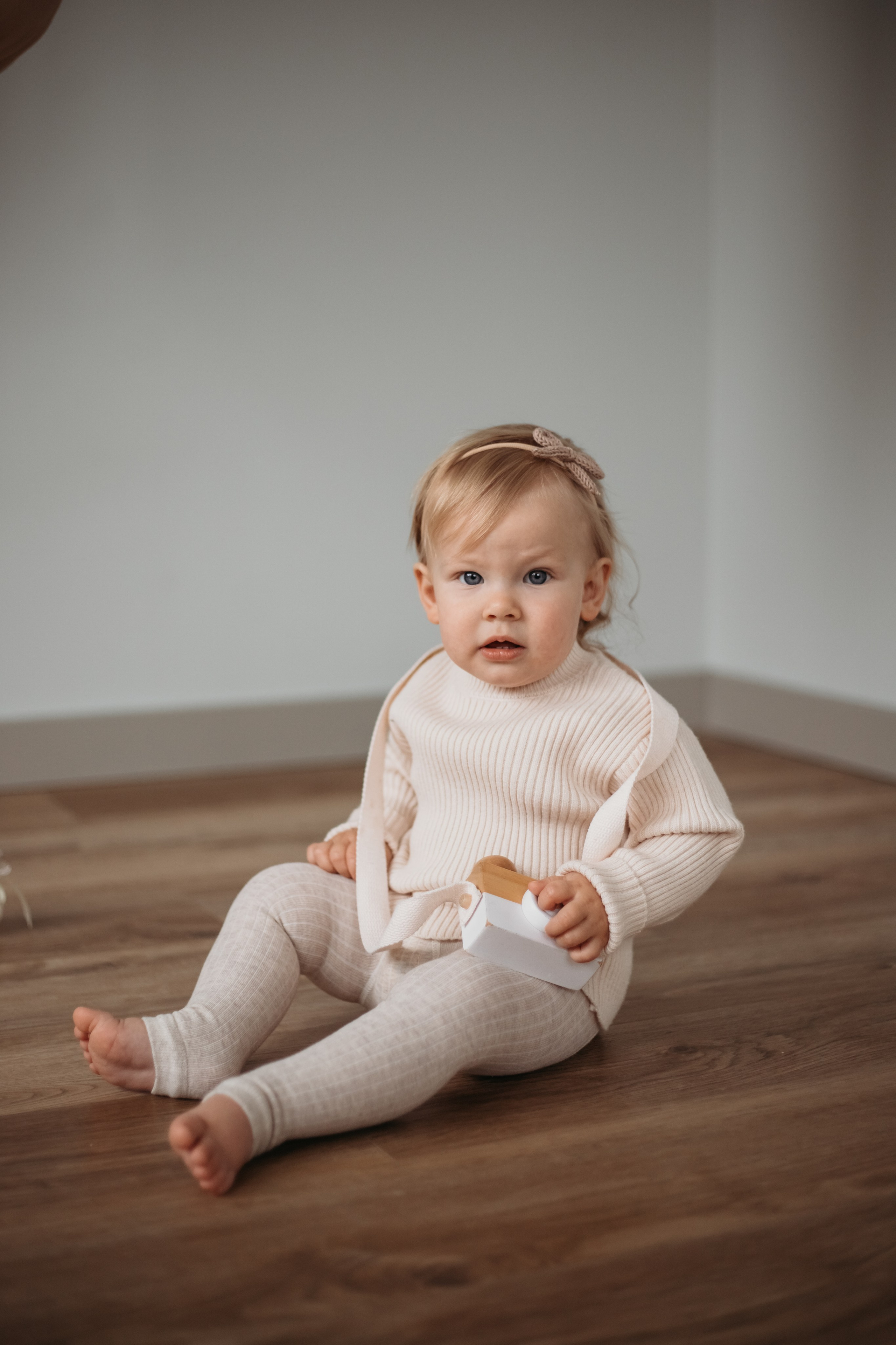 Ксюша (домашняя история). Семейный и детский фотограф Минск, Беларусь