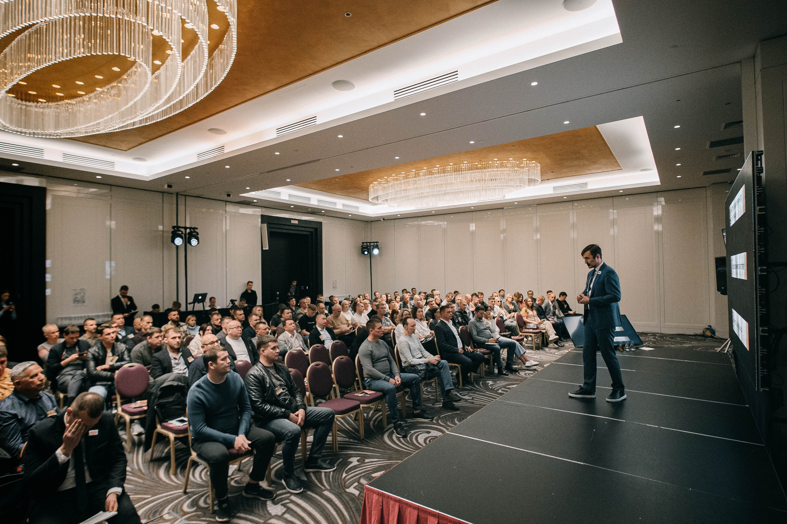 Репортажный фотограф в Lotte Hotel Samara. Фотограф Сергей Логинов