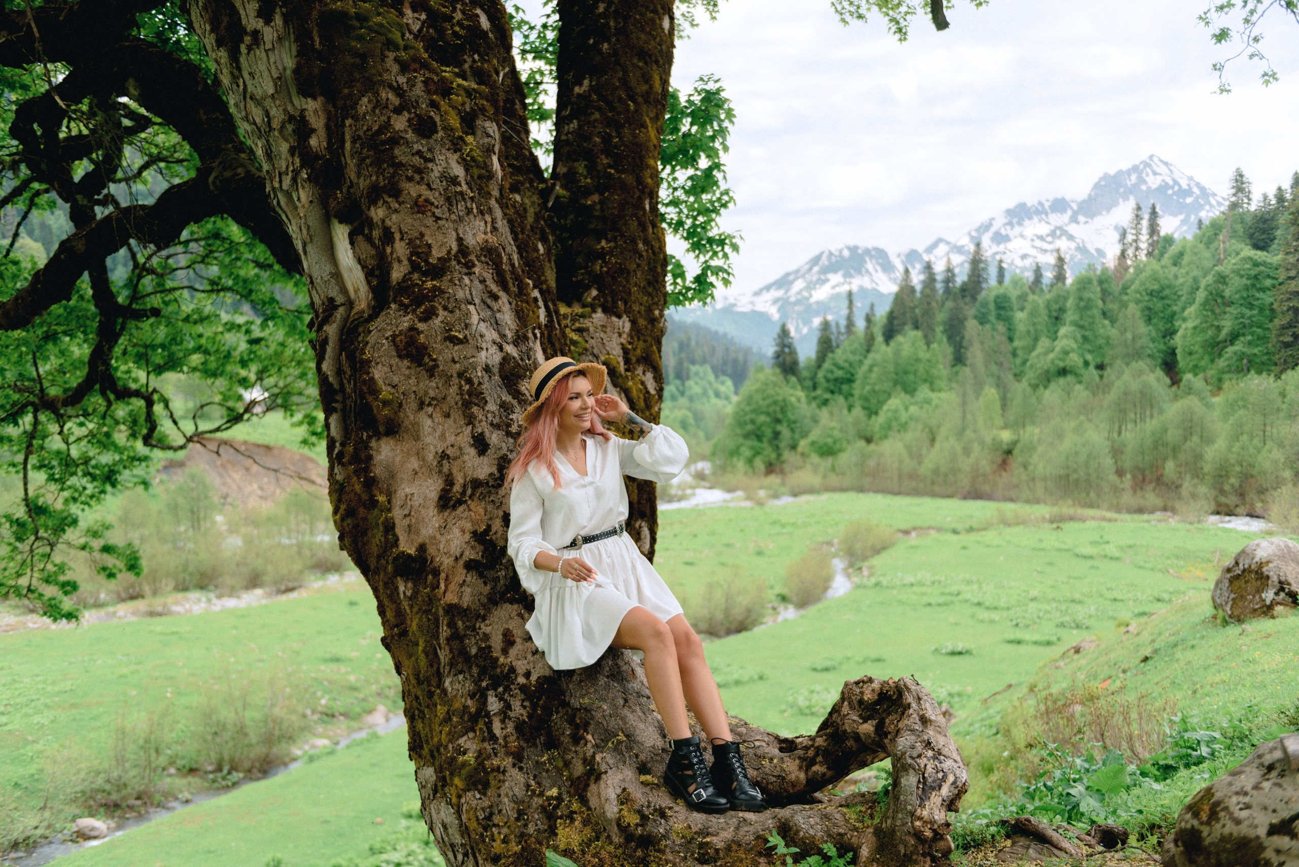 Alpine meadows phototour|The Italian Dolomites Love Story photoshoot. Fedor Lemeshko — Destination Wedding and Family Lifestyle photographer