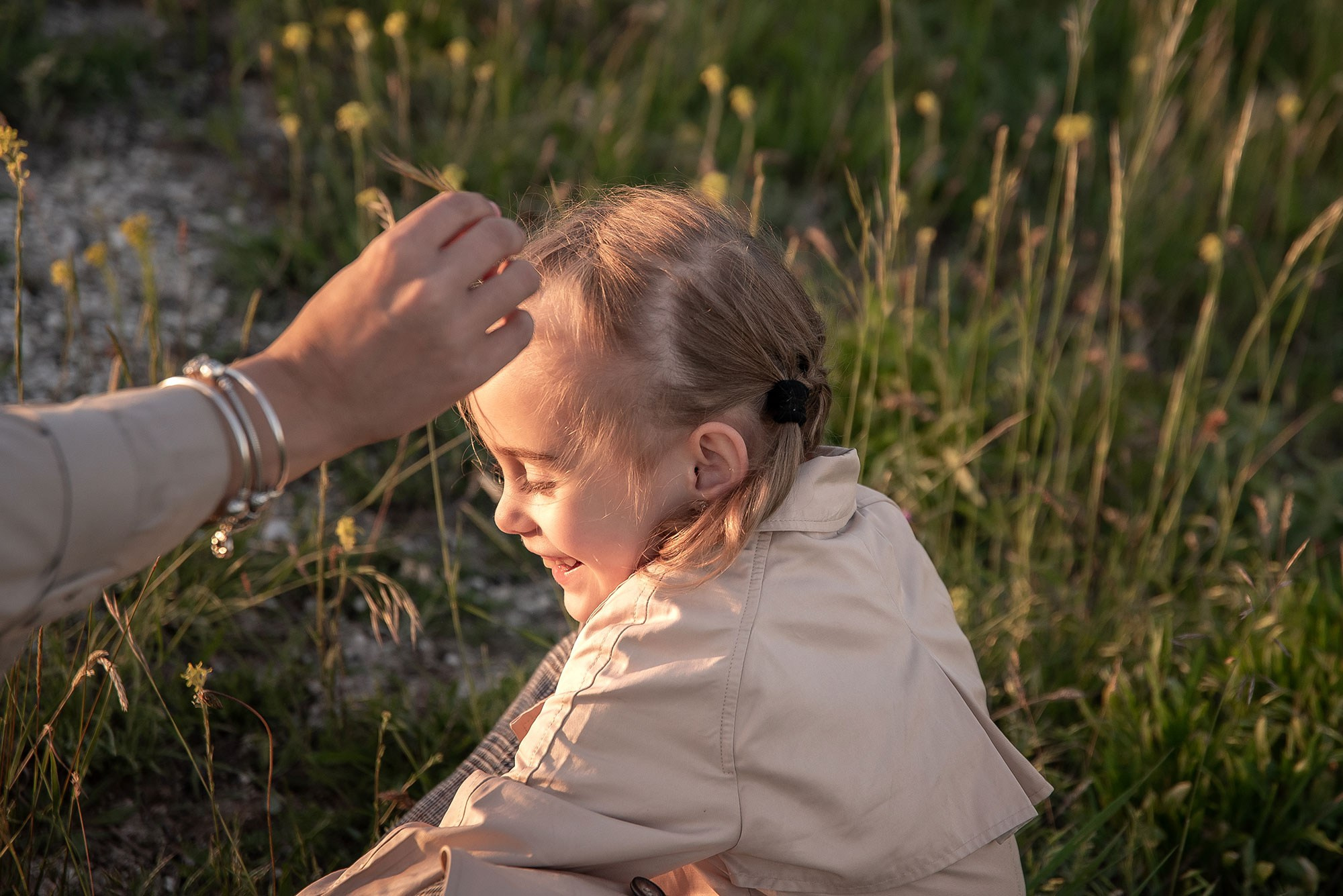 белая скала крым, фотосессия у белой скалы, семейная фотосессия в крыму, семейная фотосессия на природе в крыму, семейный фотограф в крыму ольга юзюк, лайфстайл фотосессия, семейная съемка на природе, фотосессия мама дочь