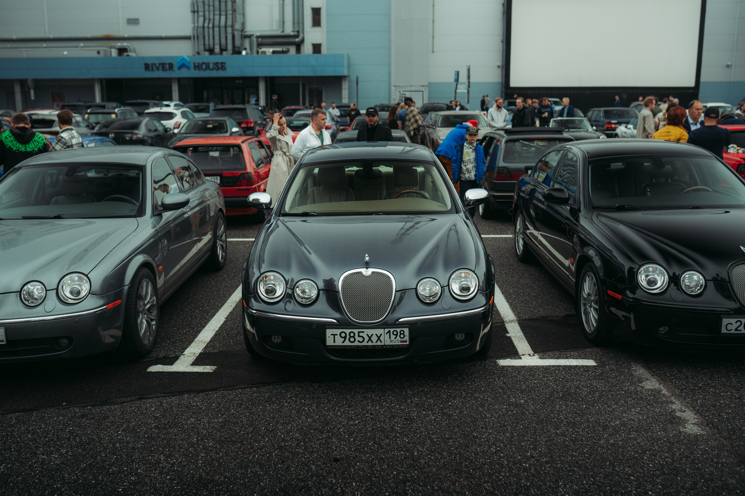 Cars and Coffee 30/08/25. Автомобильный фотограф Антон Цырулев
