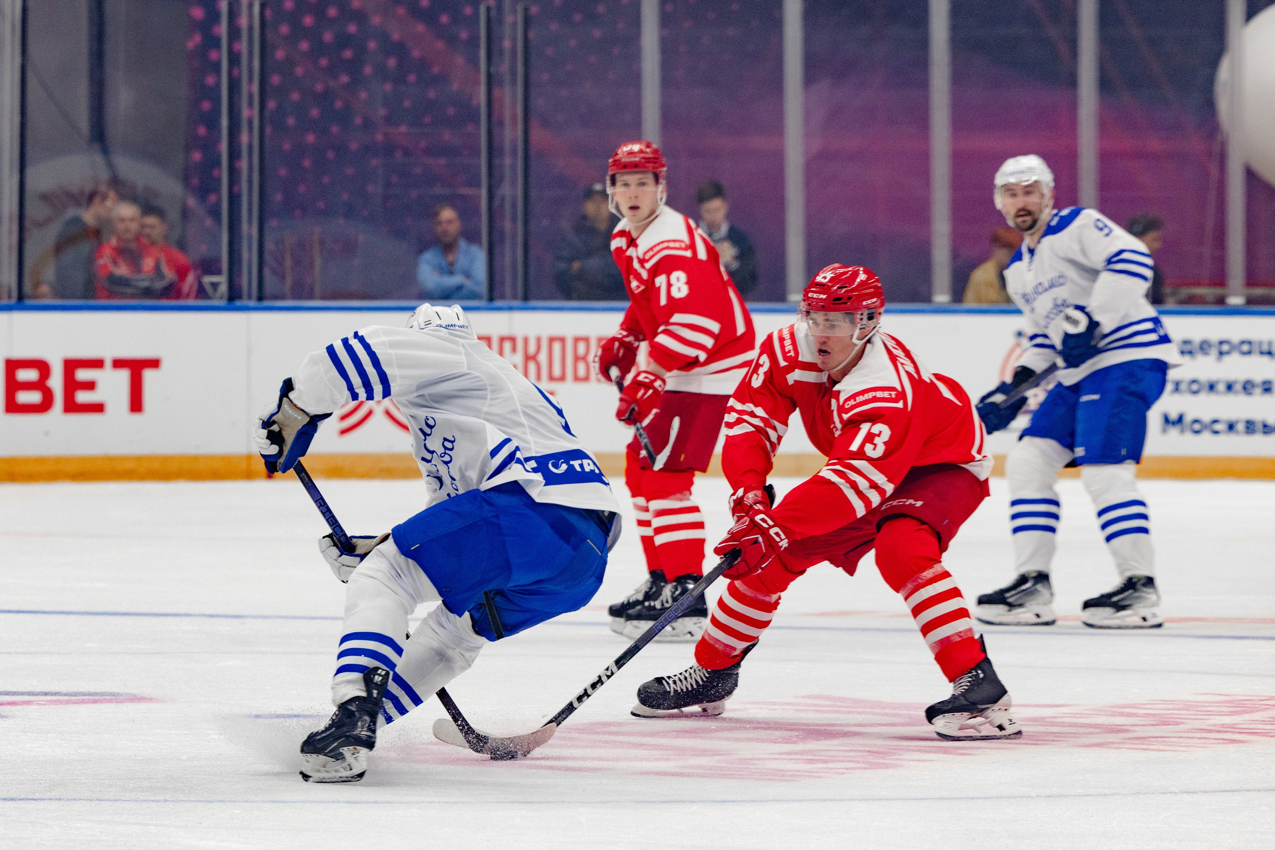 Кубок мэра Москвы по хоккею 2024. Виктория Зудина — фотограф в Москве