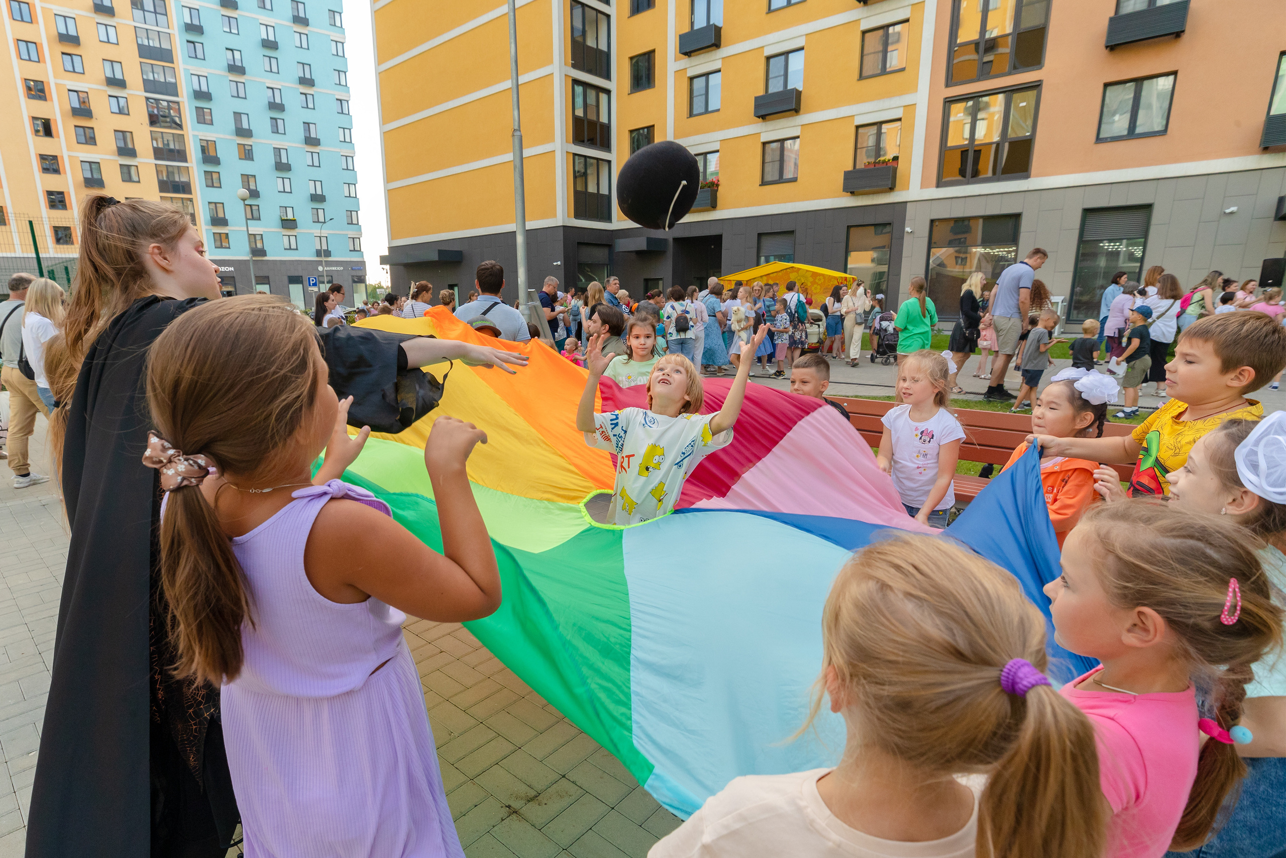 Праздник для жителей ЖК ЛУЧИ. Виктория Зудина — фотограф в Москве