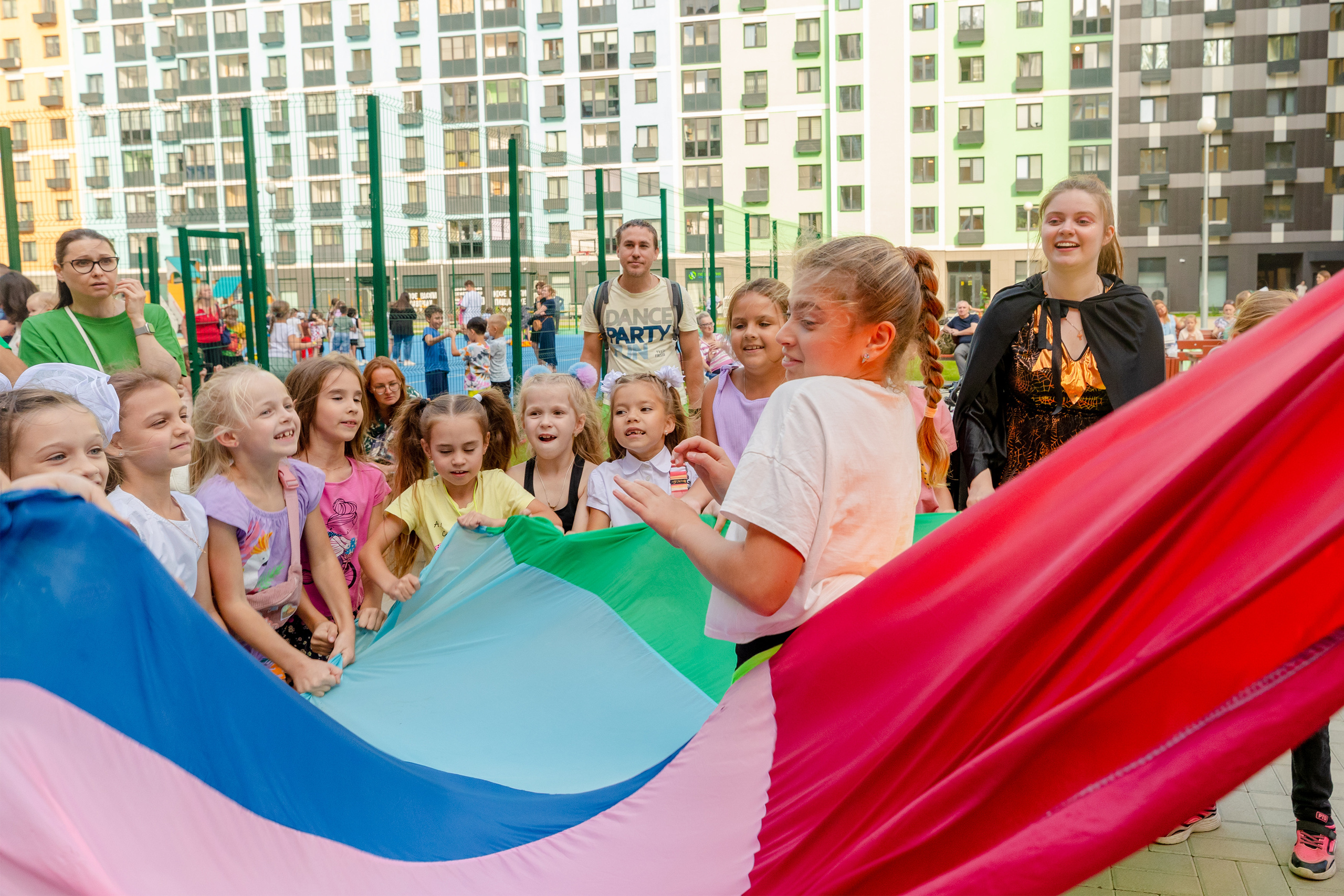 Праздник для жителей ЖК ЛУЧИ. Виктория Зудина — фотограф в Москве