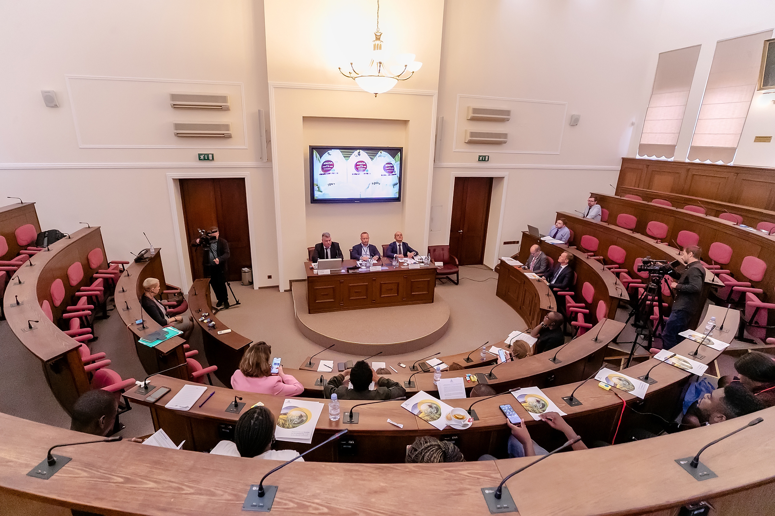 Встреча топ-менеджемента ФосАгро и африканских журналистов. Виктория Зудина — фотограф в Москве