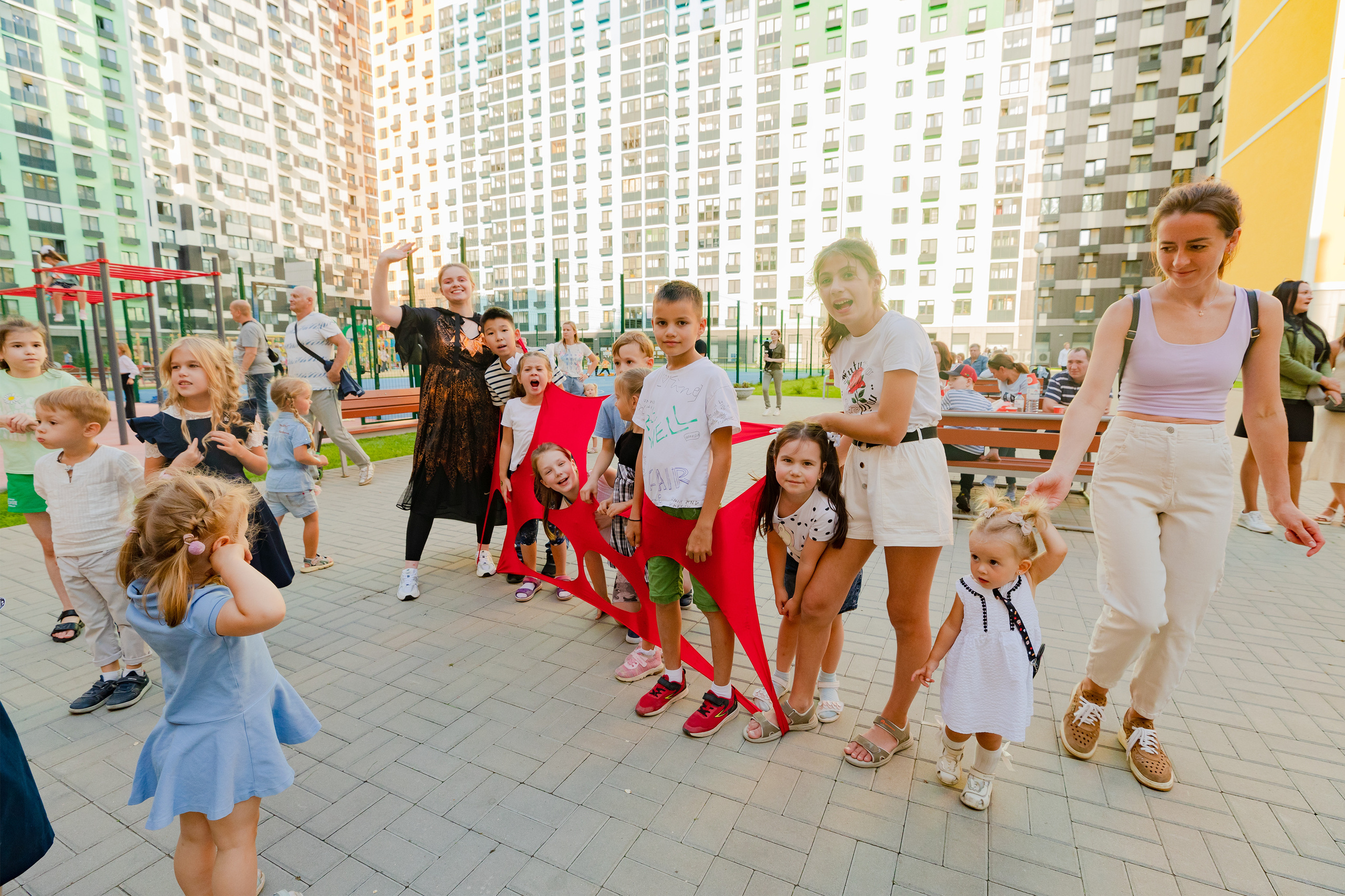 Праздник для жителей ЖК ЛУЧИ. Виктория Зудина — фотограф в Москве