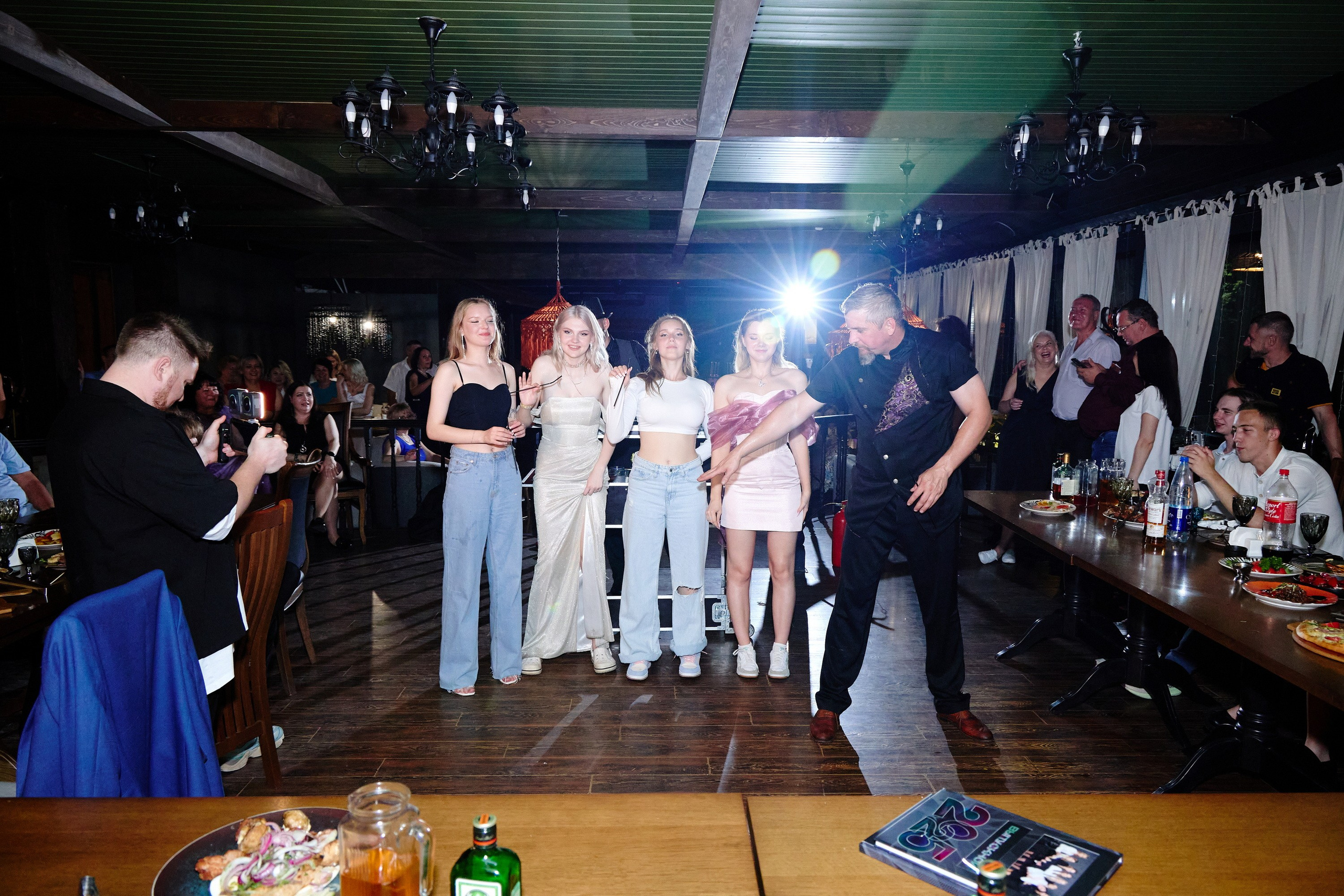 Выпускной 35 Сош. Фотограф Выпускные альбомы Таганрог Сергей Коробченко