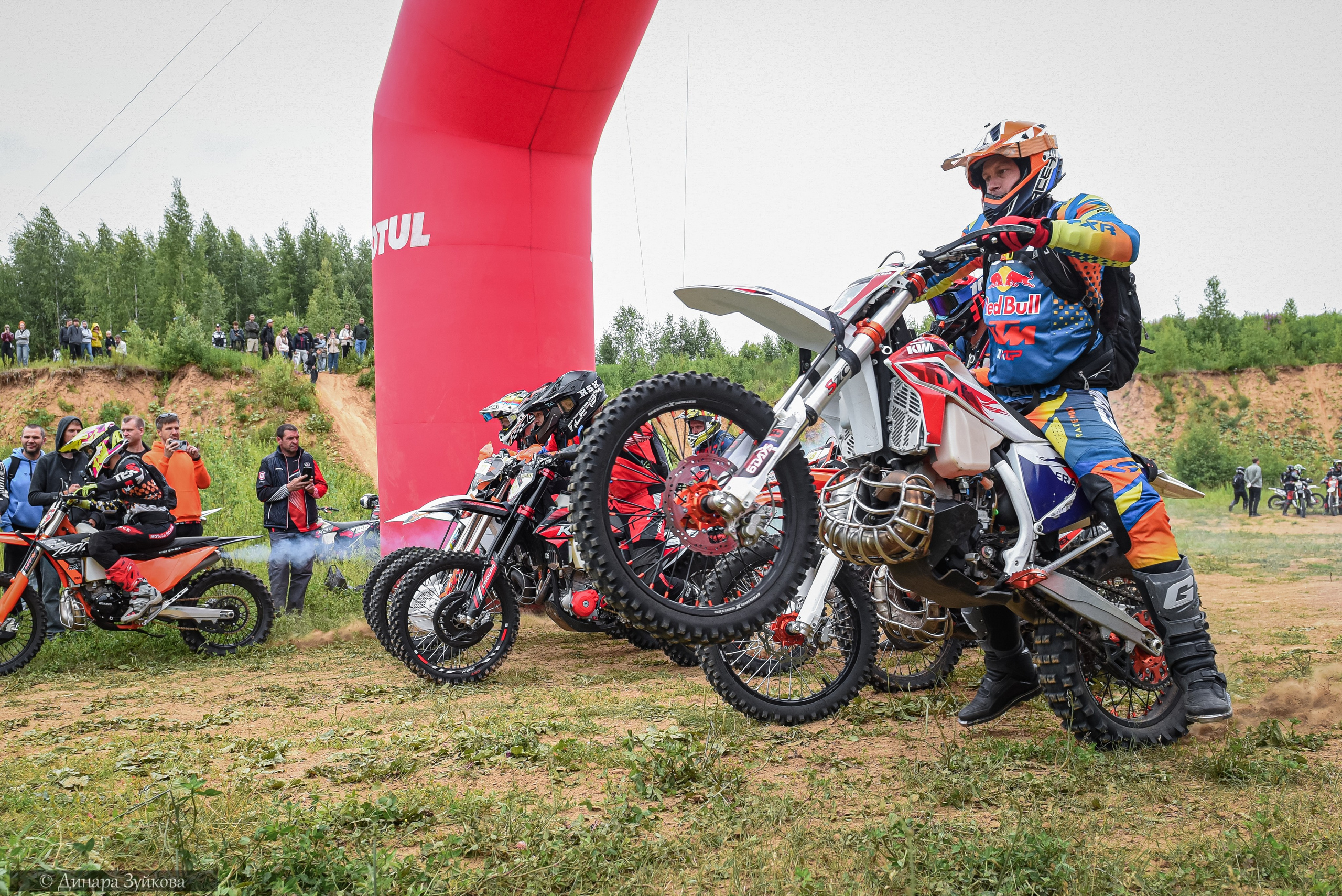 Кукушкин Овраг. Мотофотограф в Нижнем Новгороде Динара Зуйкова
