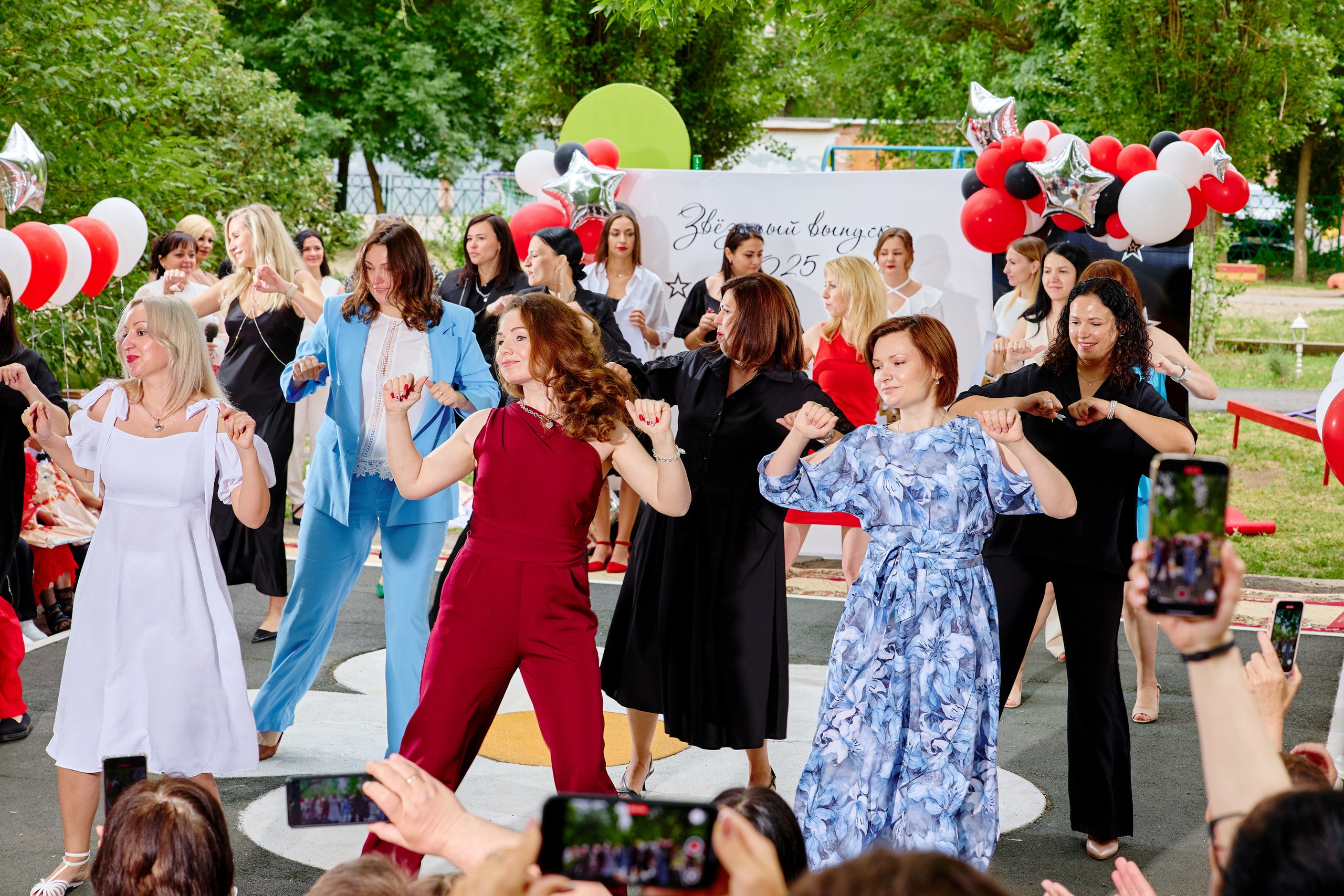 Выпускной 45 сад. Фотограф Выпускные альбомы Таганрог Сергей Коробченко