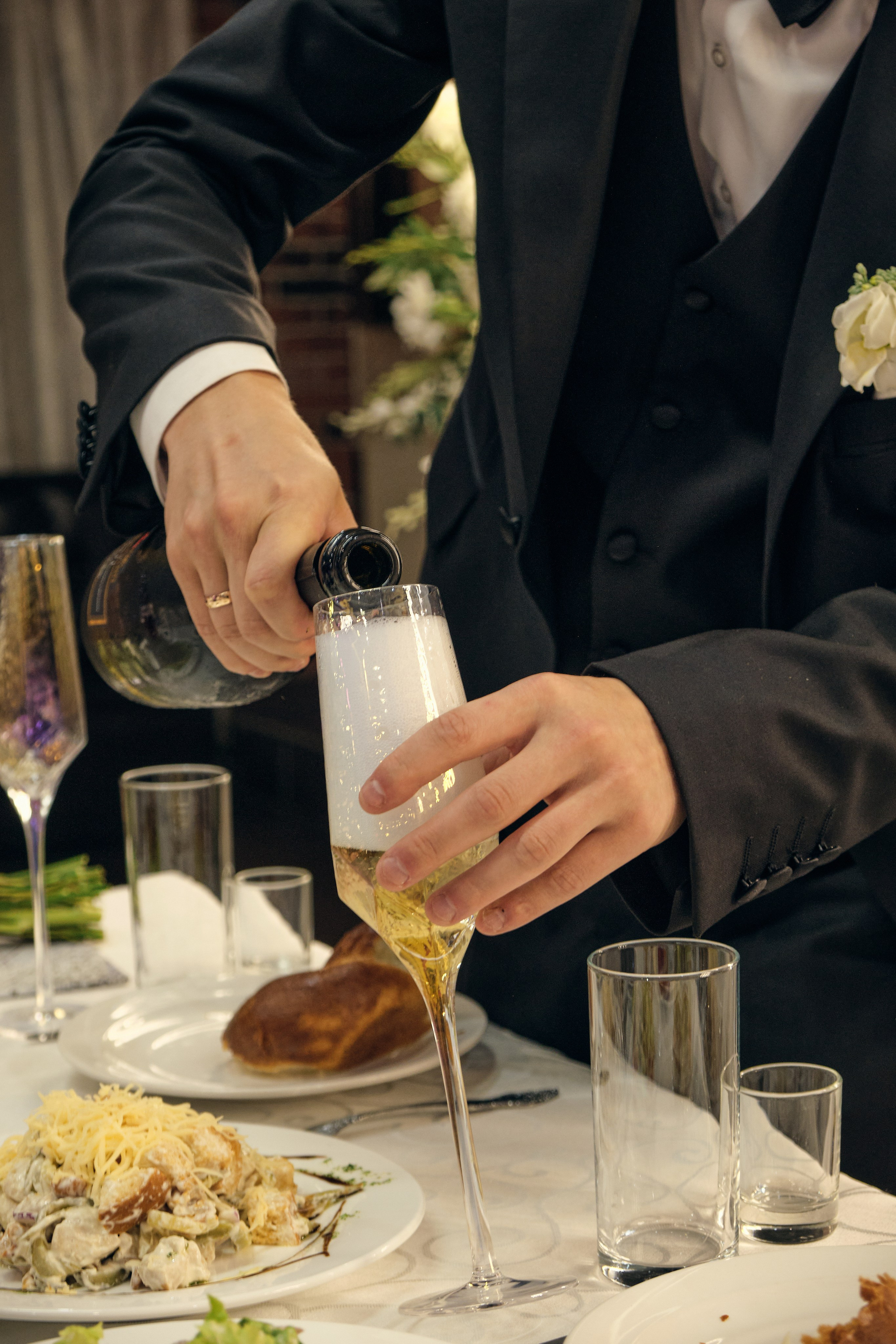 Банкет. Фэшн фотограф Арина Эльюс в Новосибирске