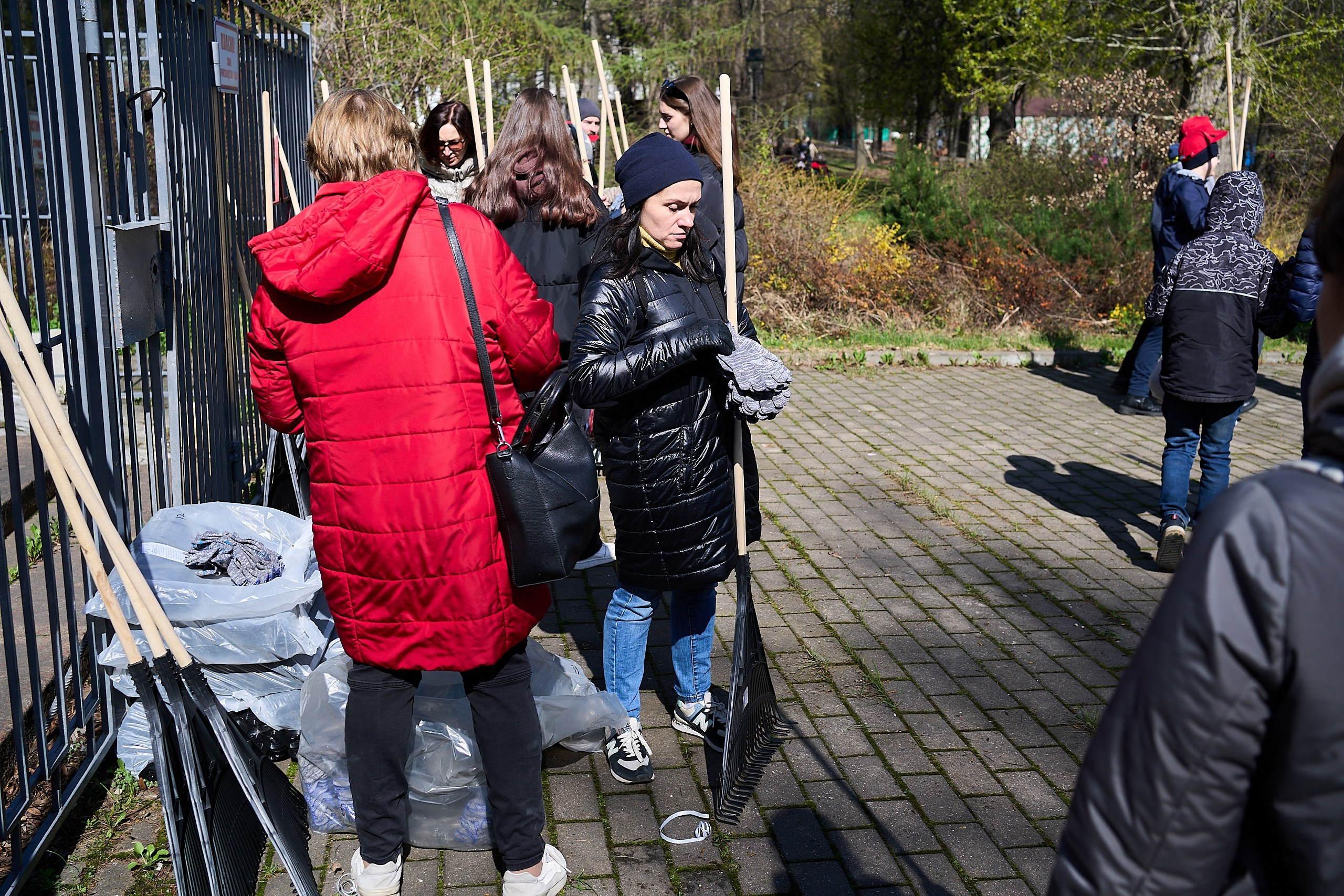 Субботник у Управления делами Мэра и Правительства Москвы. Фотограф и Видеограф в Москве. Олег Корушев