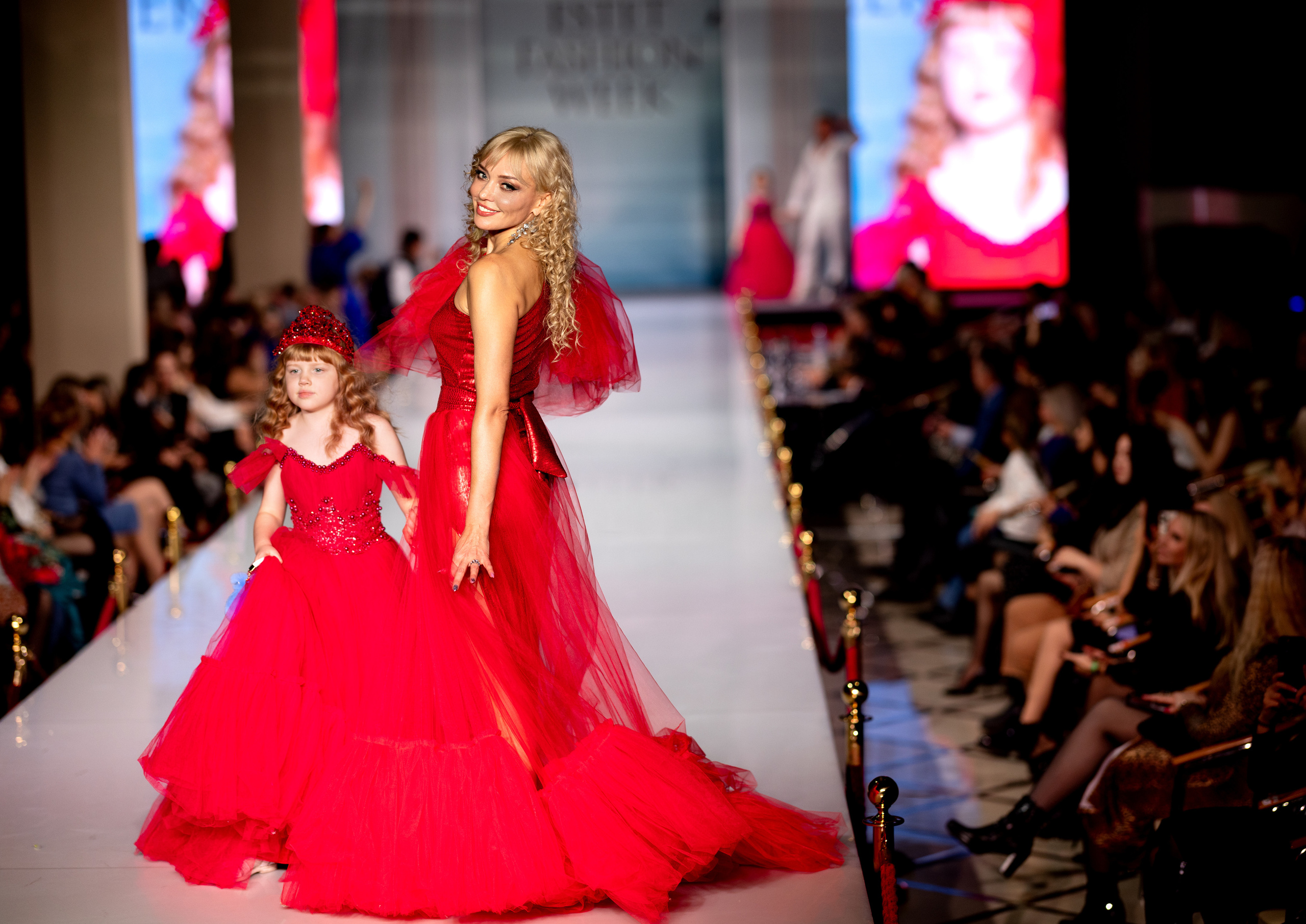 Fashion Week “ESTET FASHION WEEK 2022”. Marat Egiazarov — photographer in Moscow, Los Angeles