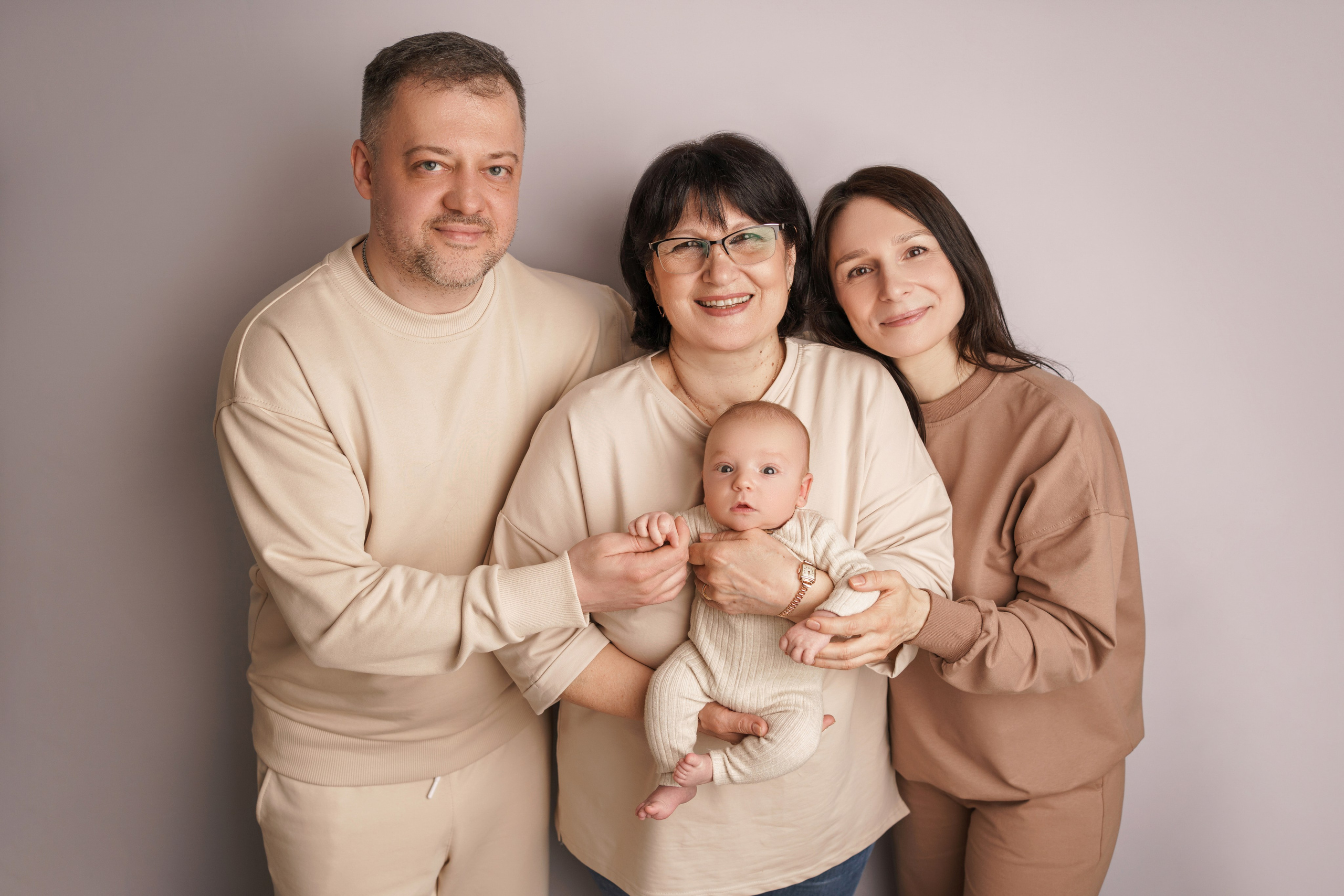 Лайф-съемка новорожденных | Первые семейные фото с малышом в Москве и МО. Фотосессия новорожденных в Москве и Московской области | Профессиональный фотограф newborn — Татьяна Иванова