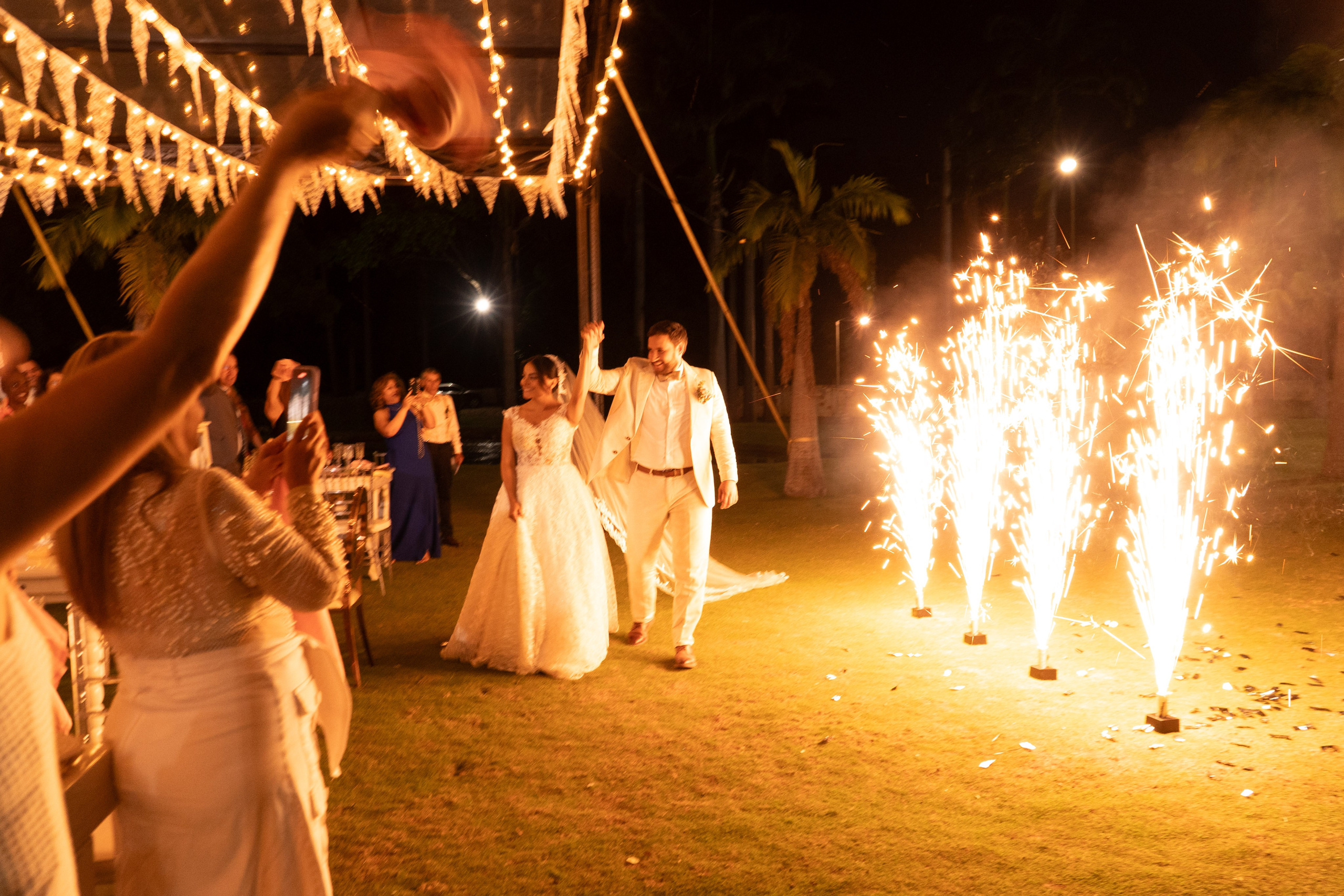 Carola & Gerson. Wedding Photographer in Barcelona and Medellin