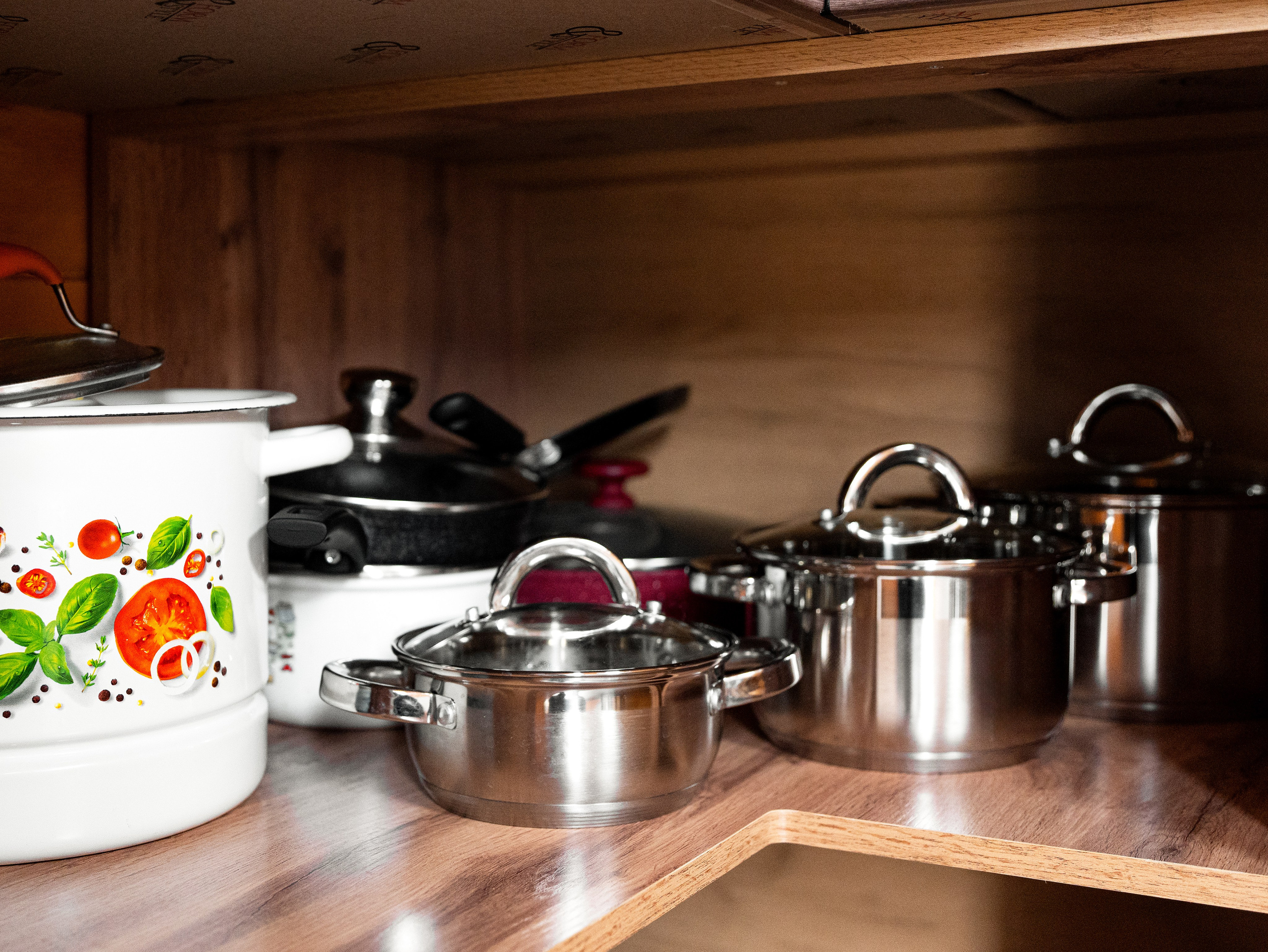 Фотосъемка бани, кухни-столовой для гостевого дома на острове Ольхон. Фотосъемка и видеосъемка недвижимости, интерьерная фотосъемка в г. Иркутске