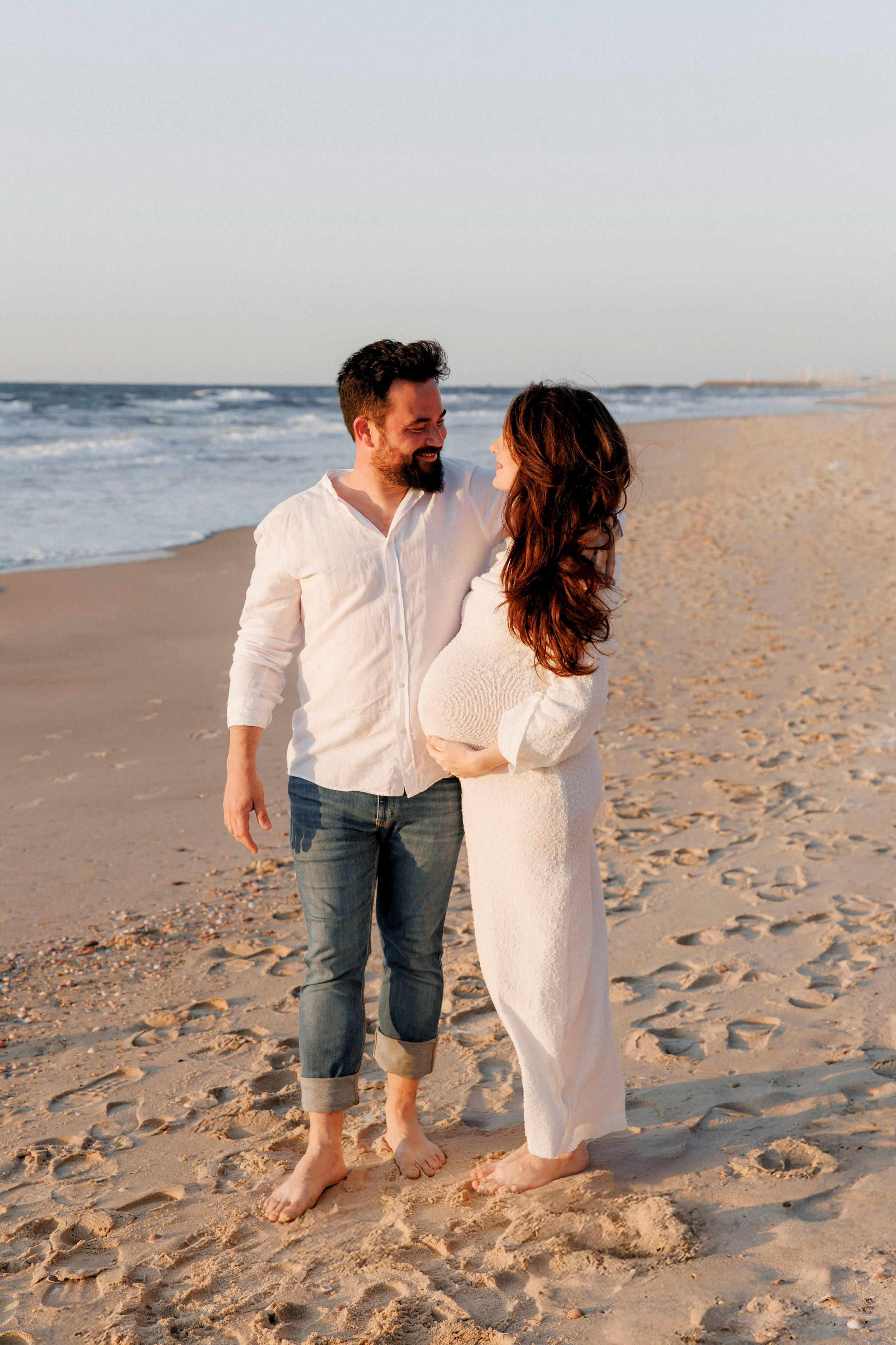 Pregnancy photoshoot (home/park/beach). Главная