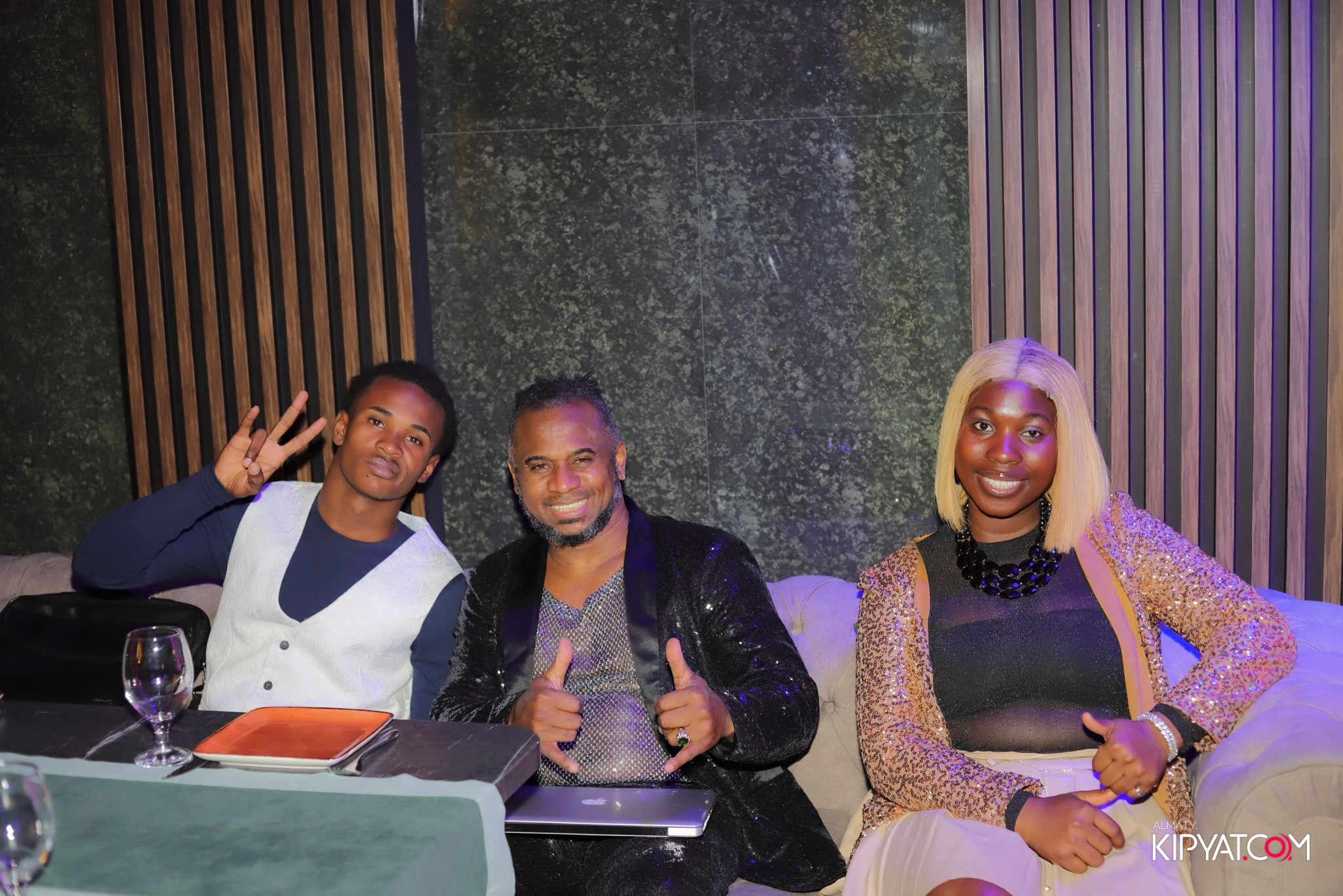 RAHHAT РЕСТОРАН. КИПЯТКОМ АЛМАТЫ! Фотосъемка мероприятий в Алматы