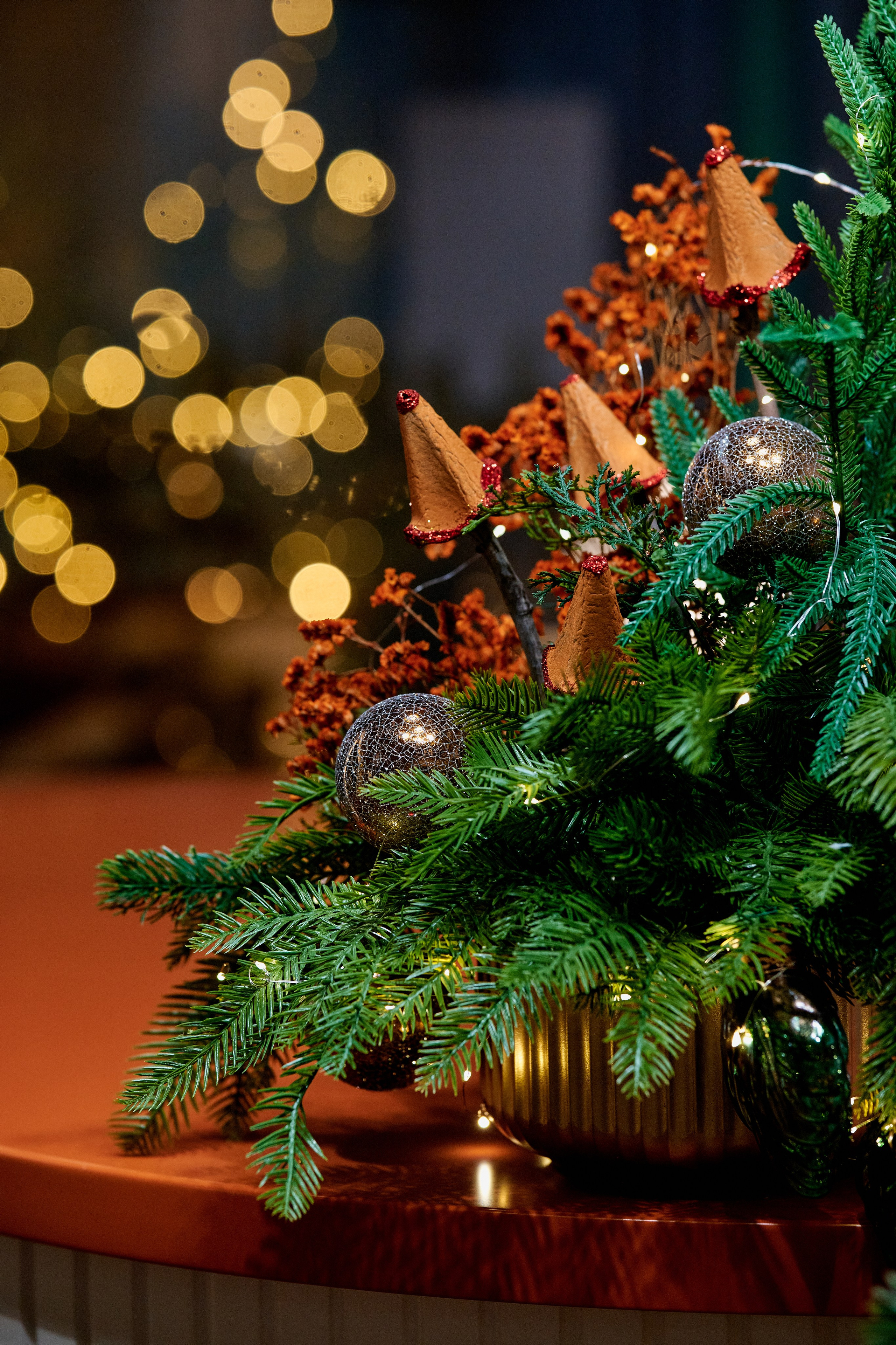 Новогодний декор ресторана Альбатрос. Фотограф Таганрог Анна Трайжон