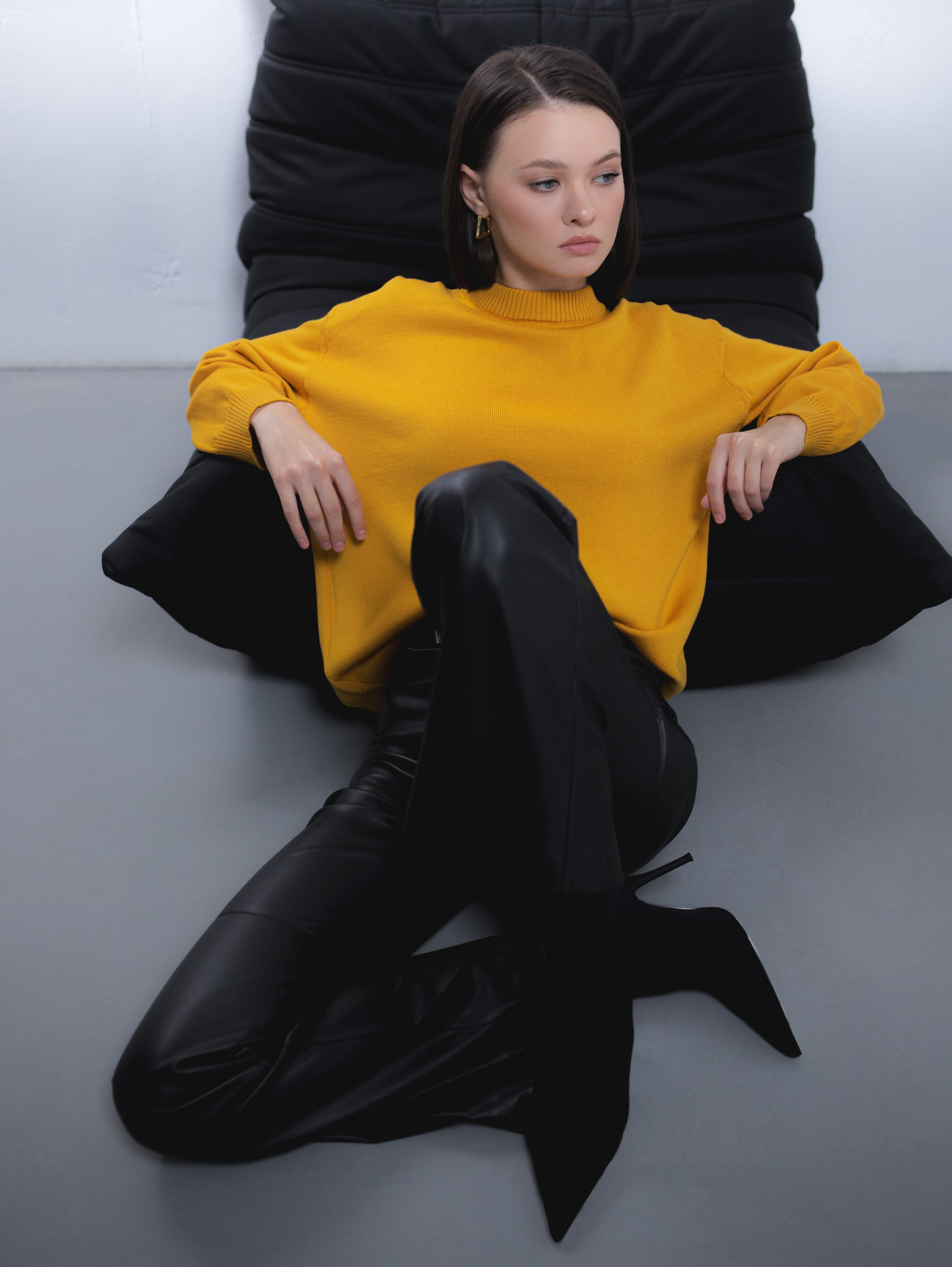 Red Cardigan. Фотограф в Москве и Сургуте Алла Лесовая. Снимаю каталог для брендов и индивидуальные портреты для людей