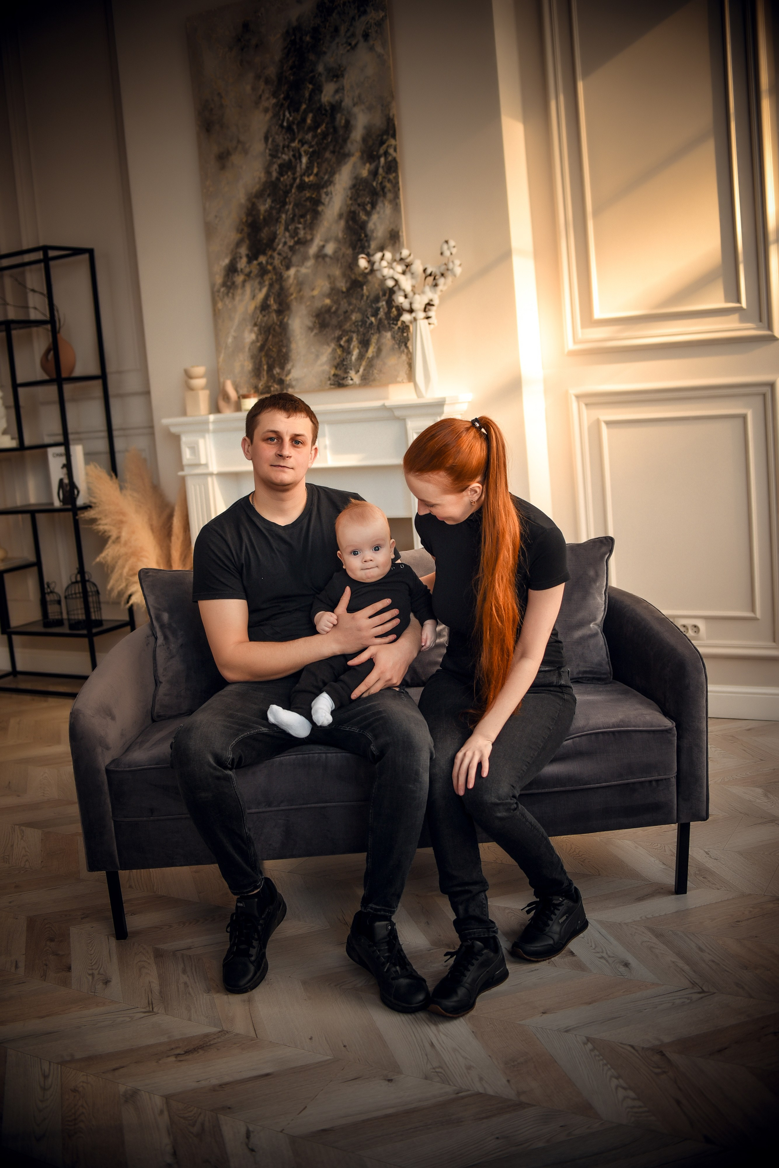 Семейная студийная фотосессия 3. Свадебный, семейный, детский, контент фотограф в Омске Максим Ильин