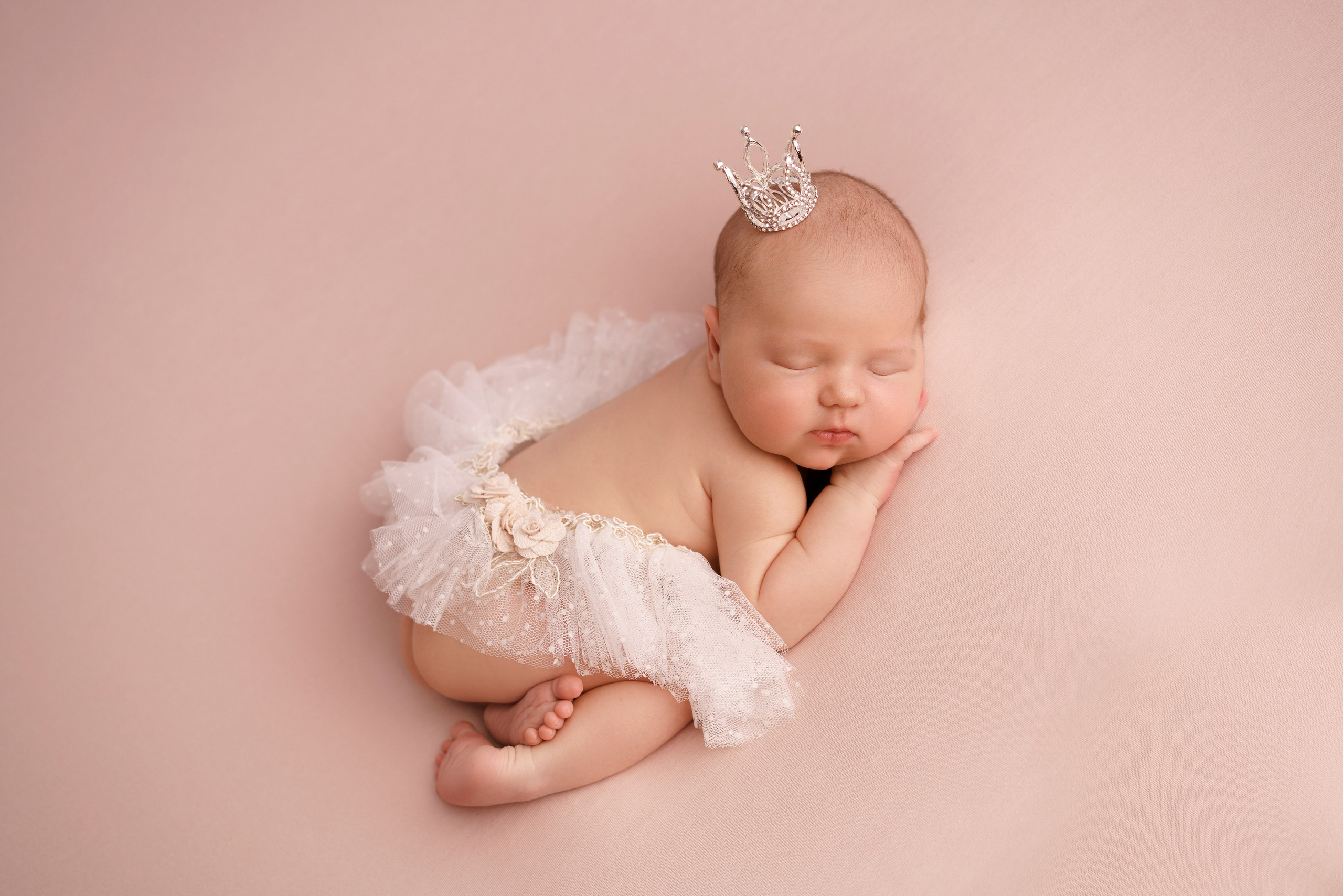 Фотосессия новорожденных | Галерея трогательных кадров малышей в стиле newborn. Фотосессия новорожденных в Москве и Московской области | Профессиональный фотограф newborn — Татьяна Иванова