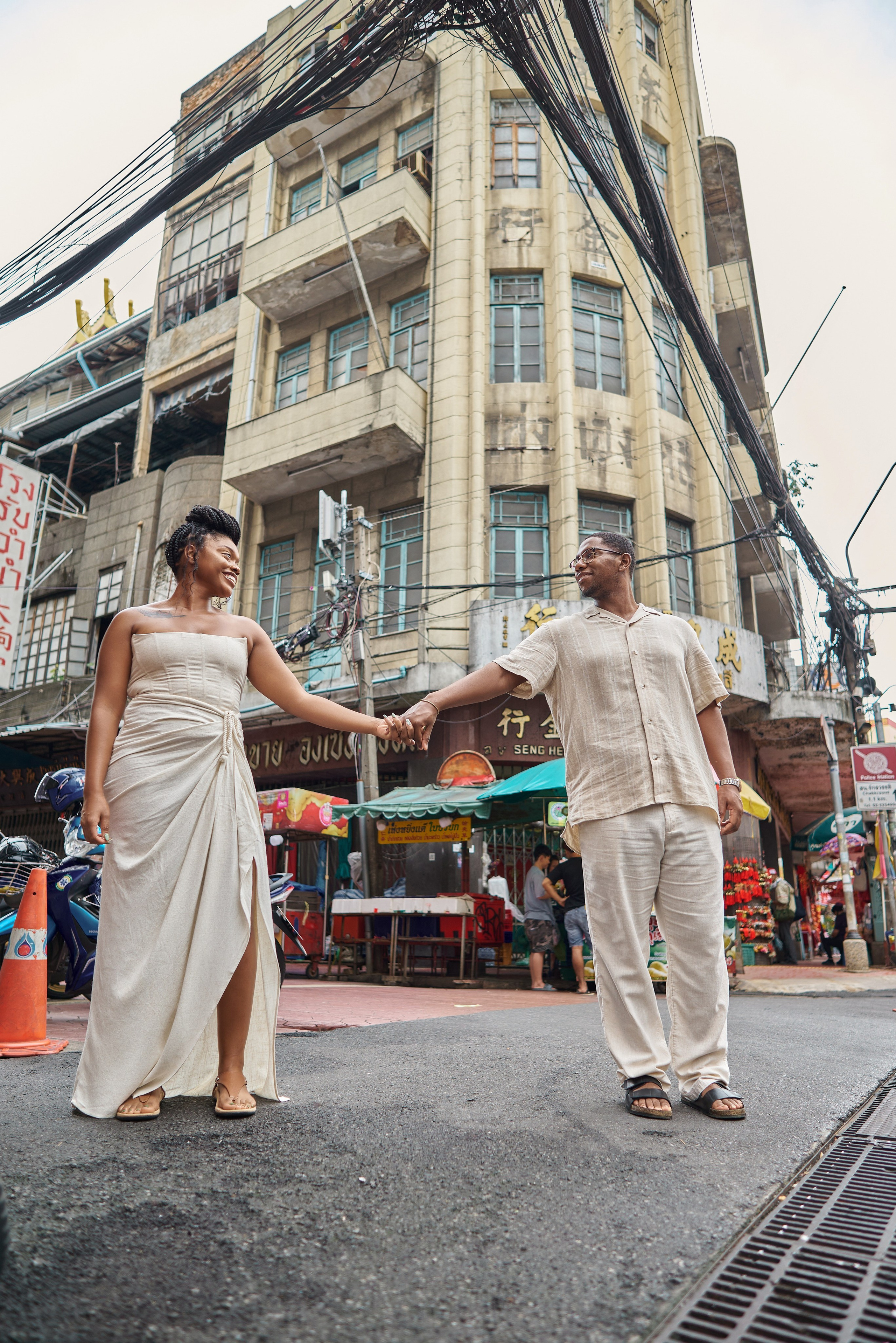 Lovestory in Talat Noi, Bangkok. Photographer Bangkok — Pattaya | фотограф Бангкок — Паттайа