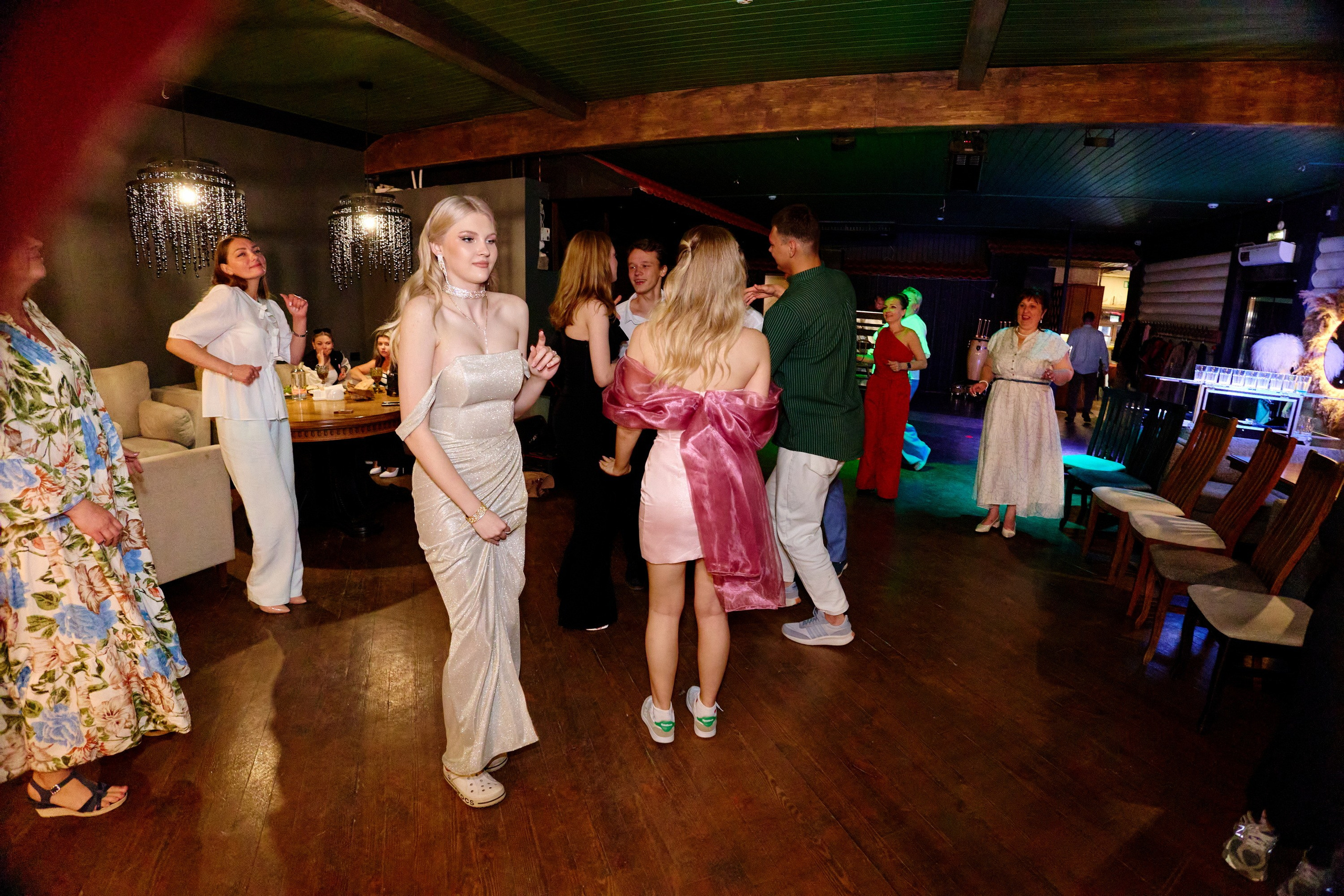 Выпускной 35 Сош. Фотограф Выпускные альбомы Таганрог Сергей Коробченко