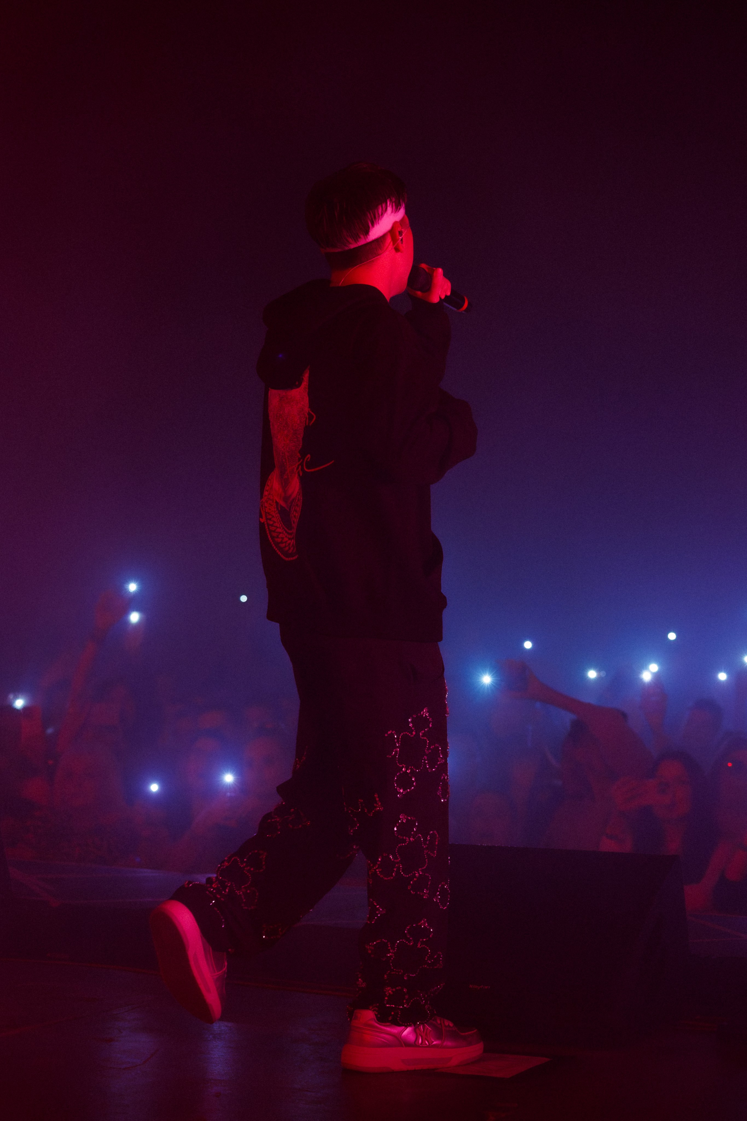 Фотоотчёт и репортаж с концерта группы GAYAZOV$ BROTHER$. Красильников Евгений — профессиональный фотограф в Ростове-на-Дону