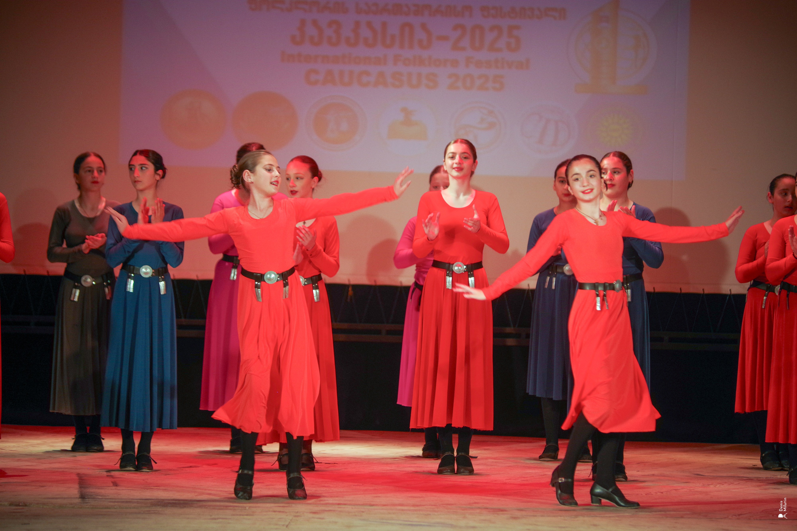 Танцы в прекрасном Они. Портретный фотограф Денис Милютин