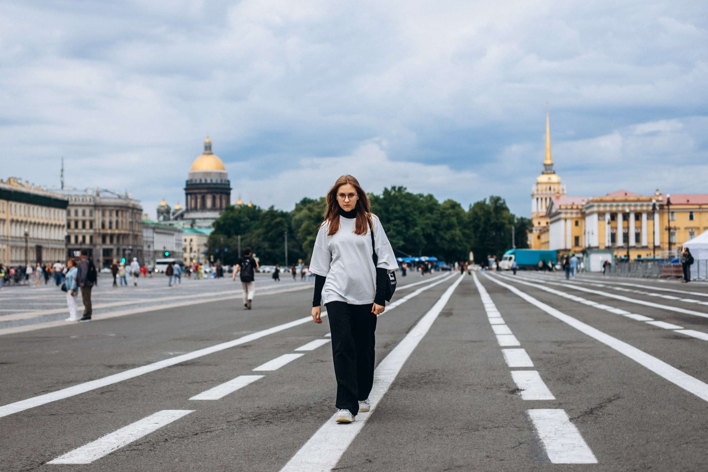 Светлана и Анна в июне. Фотопрогулка в Петербурге. Индивидуальный и семейный фотограф в Санкт-Петербурге