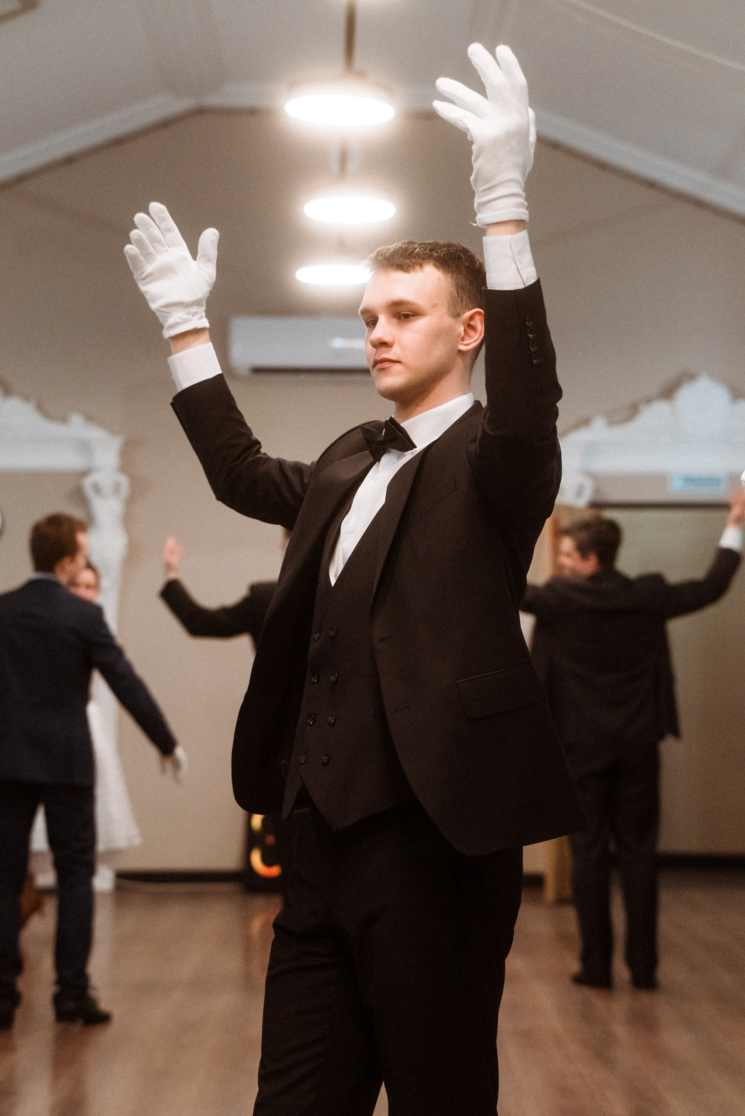 Танцевальный вечер школы «Реверанс». Портретный фотограф в СПб Степан Клеменче