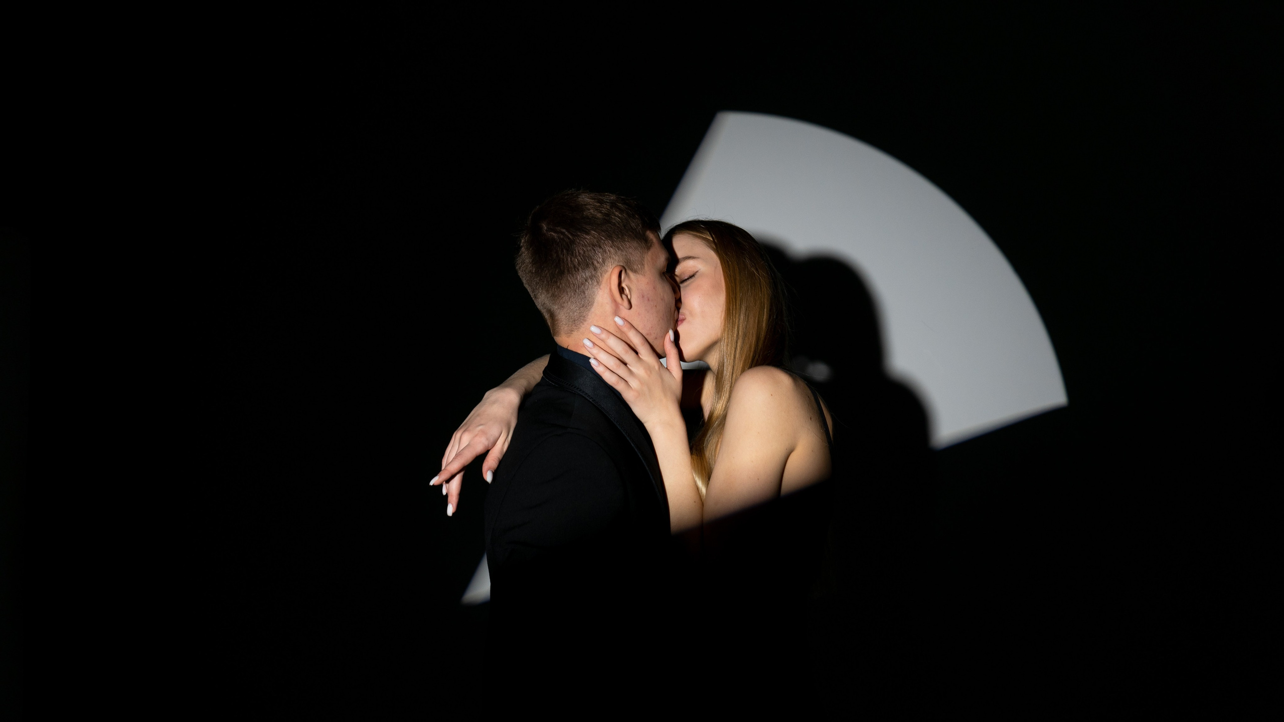 Фотосессия для молодых в Сочи. Репортажный фотограф  Сочи Николай Чик