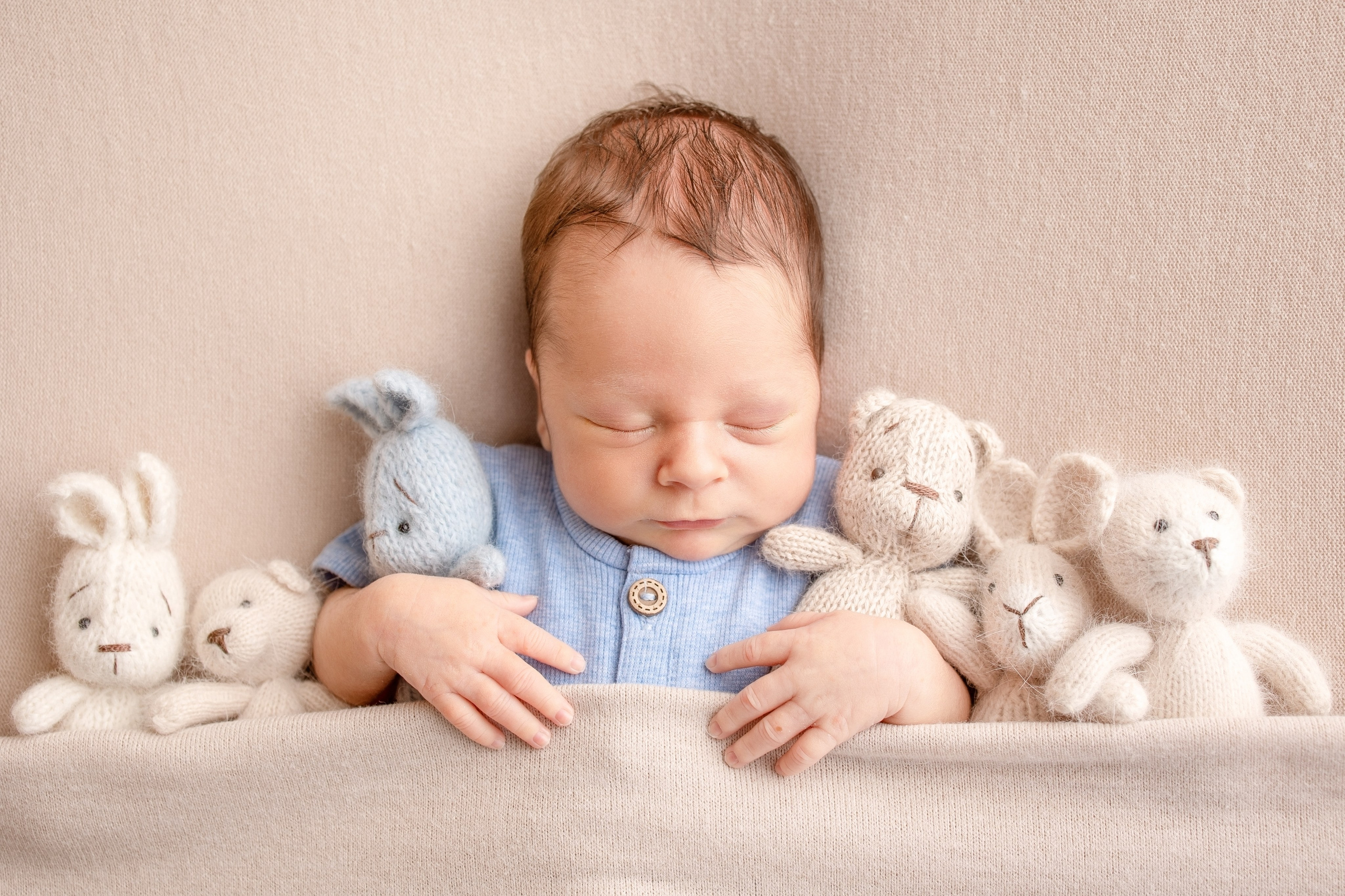 Нежная и милая фотосессия первых дней жизни Вашего ребенка в Минске. Фотограф новорождённых Минск — стоимость newborn фотосессии в Минске