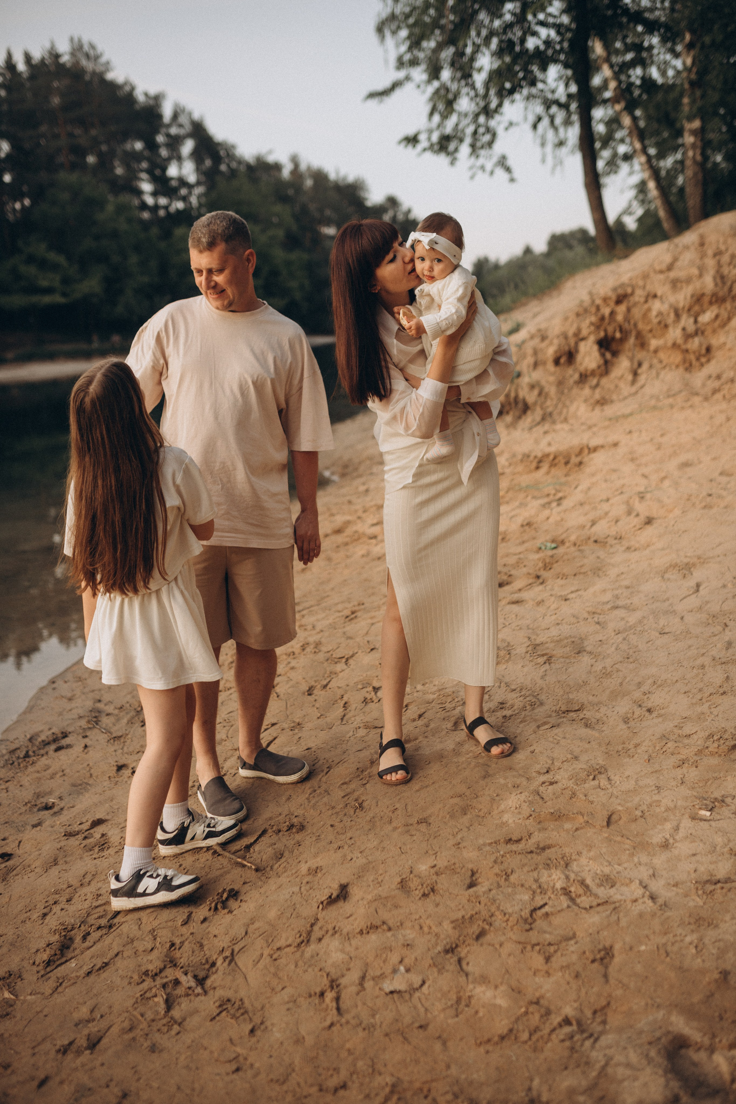 Семейная прогулка летом. Свадебный и семейный фотограф в Москве и Казани Низамиева Талия