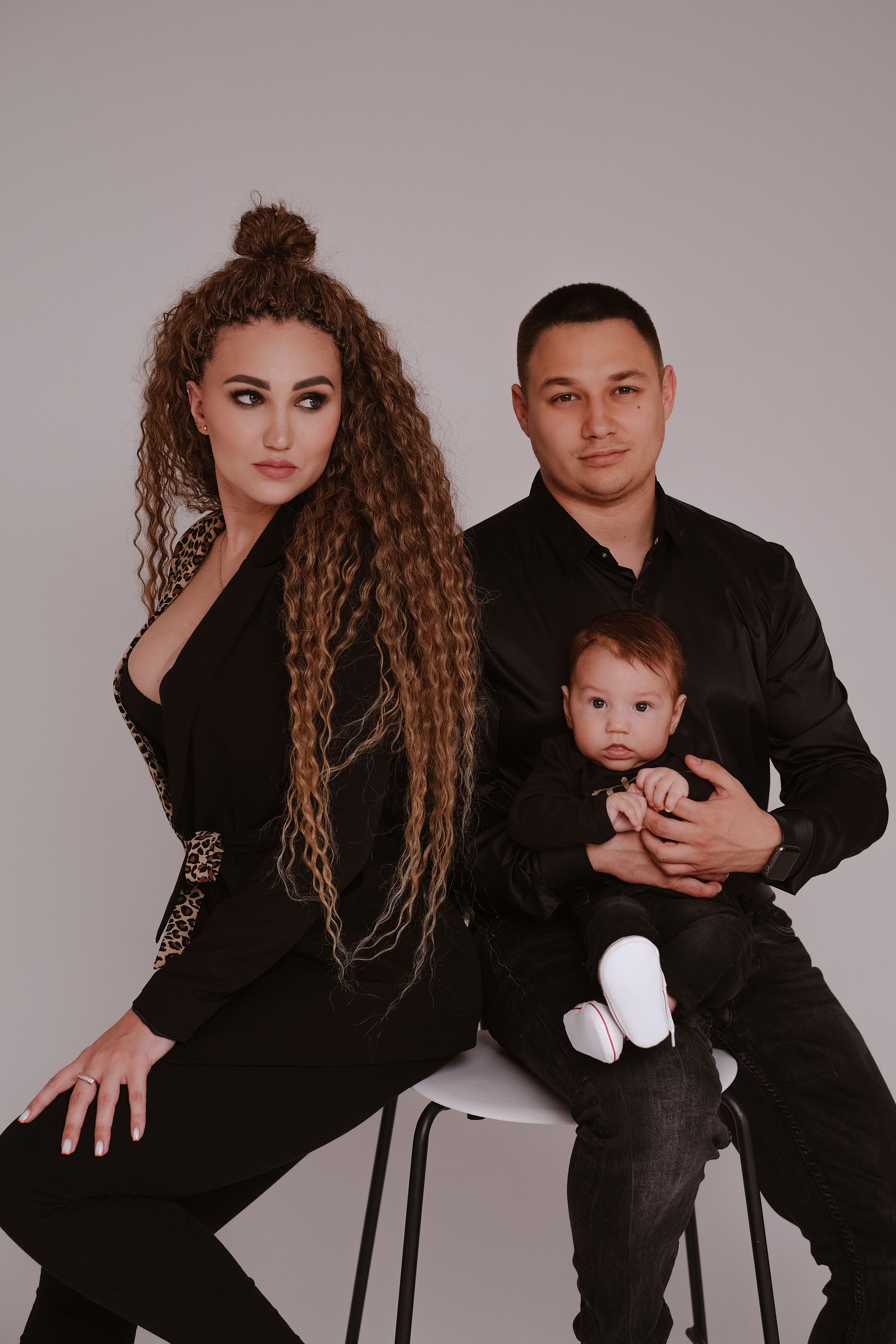 Студийная семейная фотосессия Даша + Артем + Мирон. Свадебный и семейный фотограф г. Волгоград Биленко Ангелина