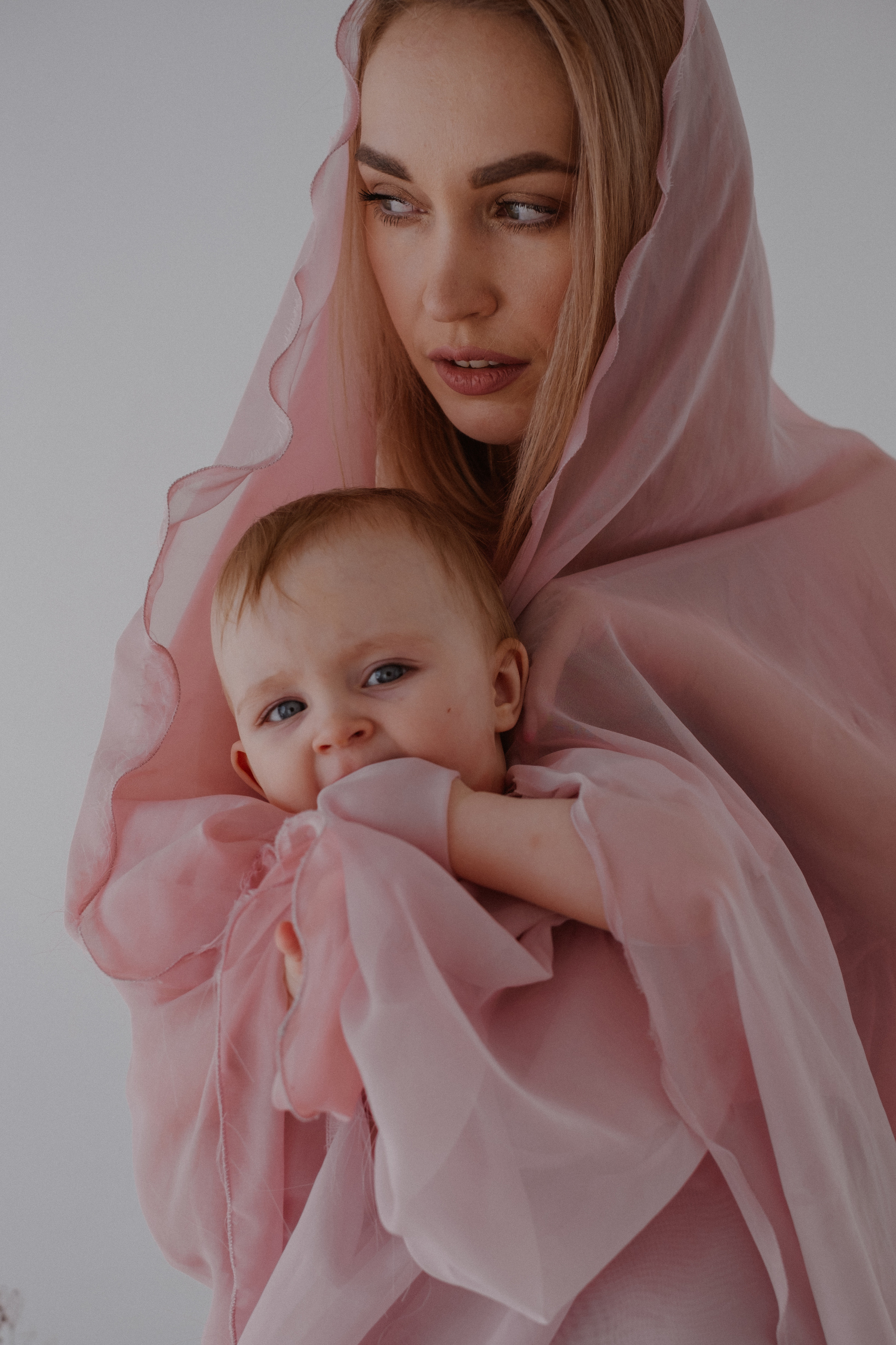 Фотосессия мамы и дочки Алиса + Оля. Свадебный и семейный фотограф г. Волгоград Биленко Ангелина