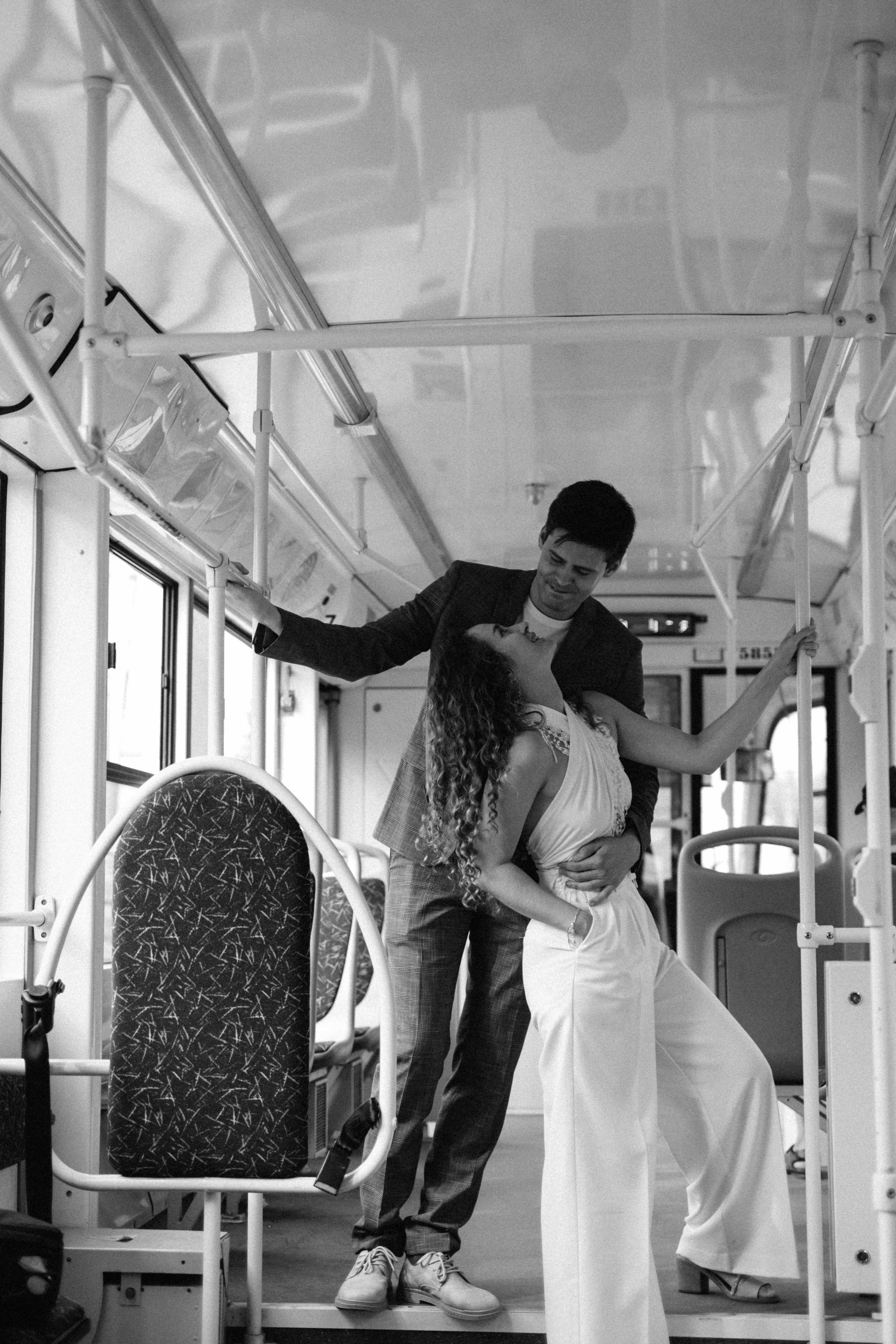 ЗАГС + свадебная прогулка Каролины и Артема. Свадебный и семейный фотограф г. Волгоград Биленко Ангелина