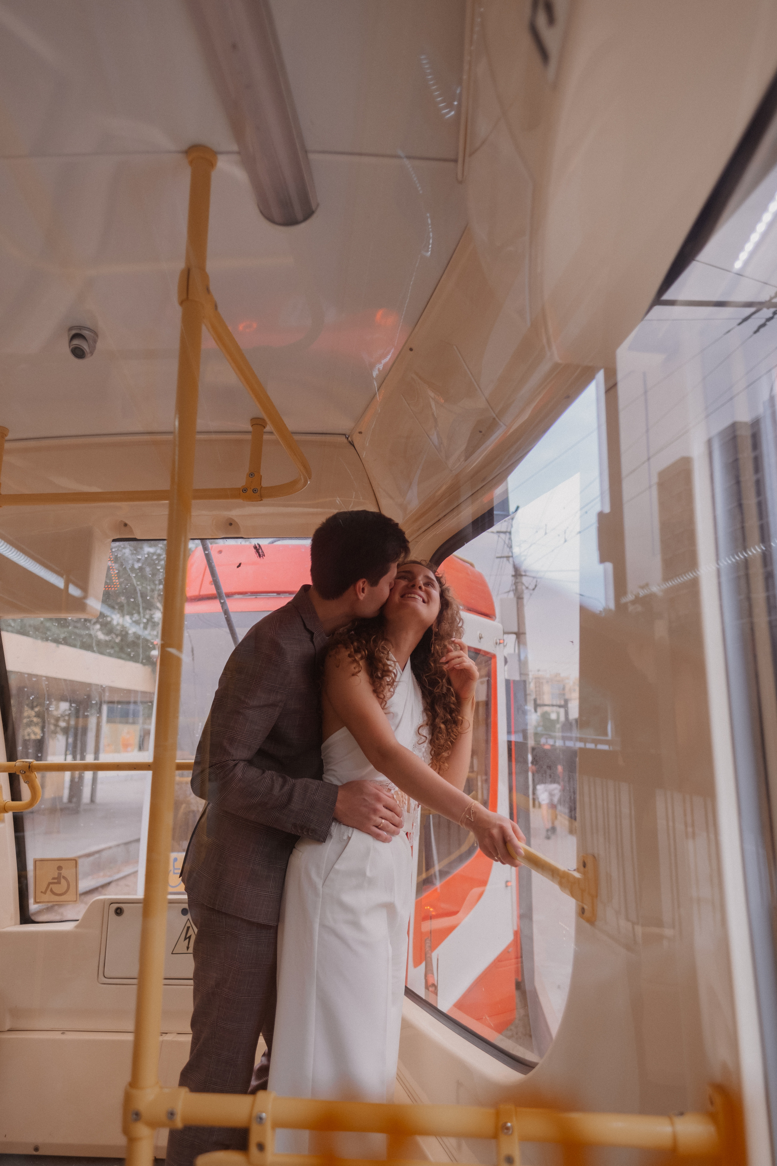 ЗАГС + свадебная прогулка Каролины и Артема. Свадебный и семейный фотограф г. Волгоград Биленко Ангелина