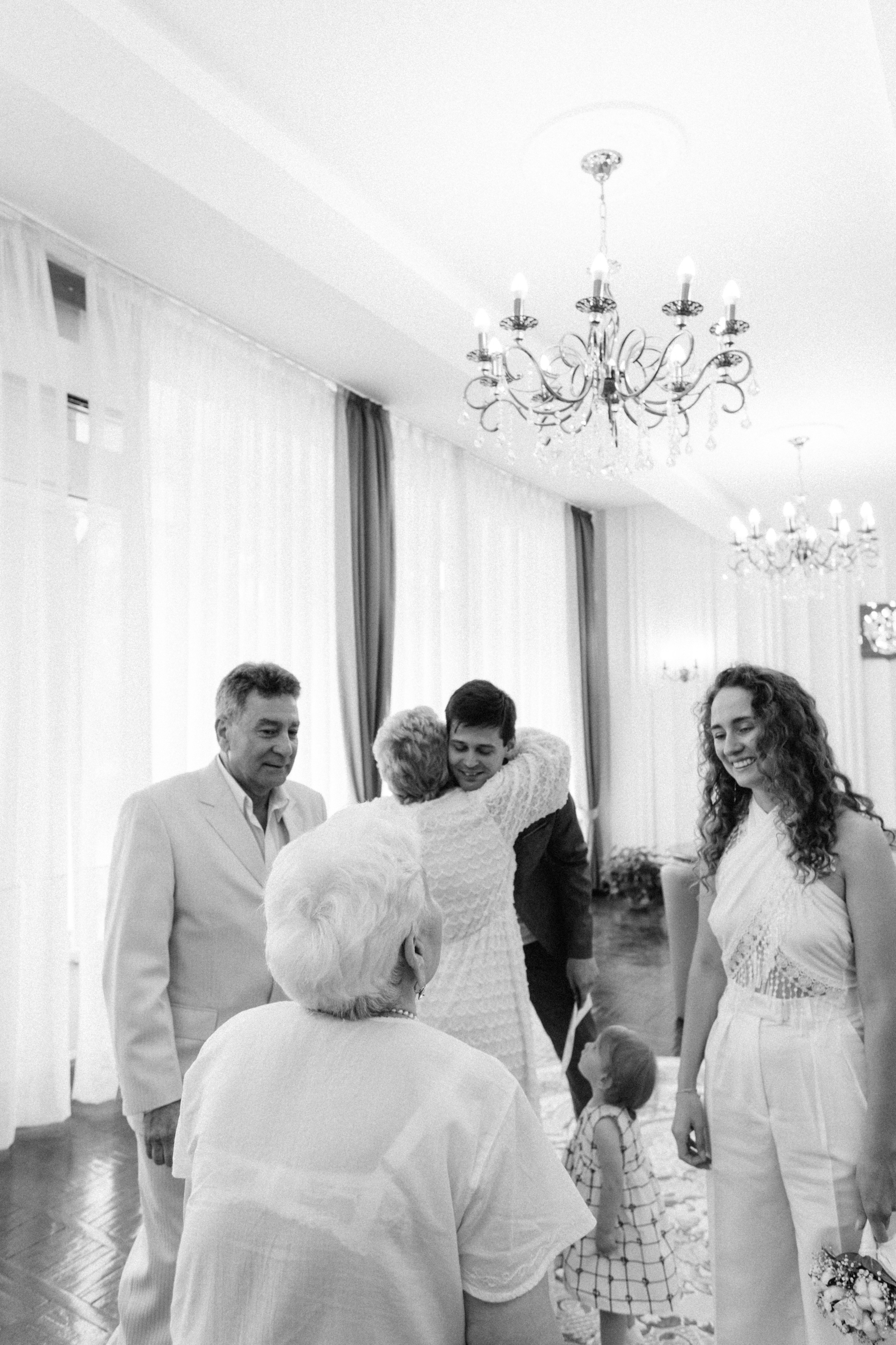 ЗАГС + свадебная прогулка Каролины и Артема. Свадебный и семейный фотограф г. Волгоград Биленко Ангелина