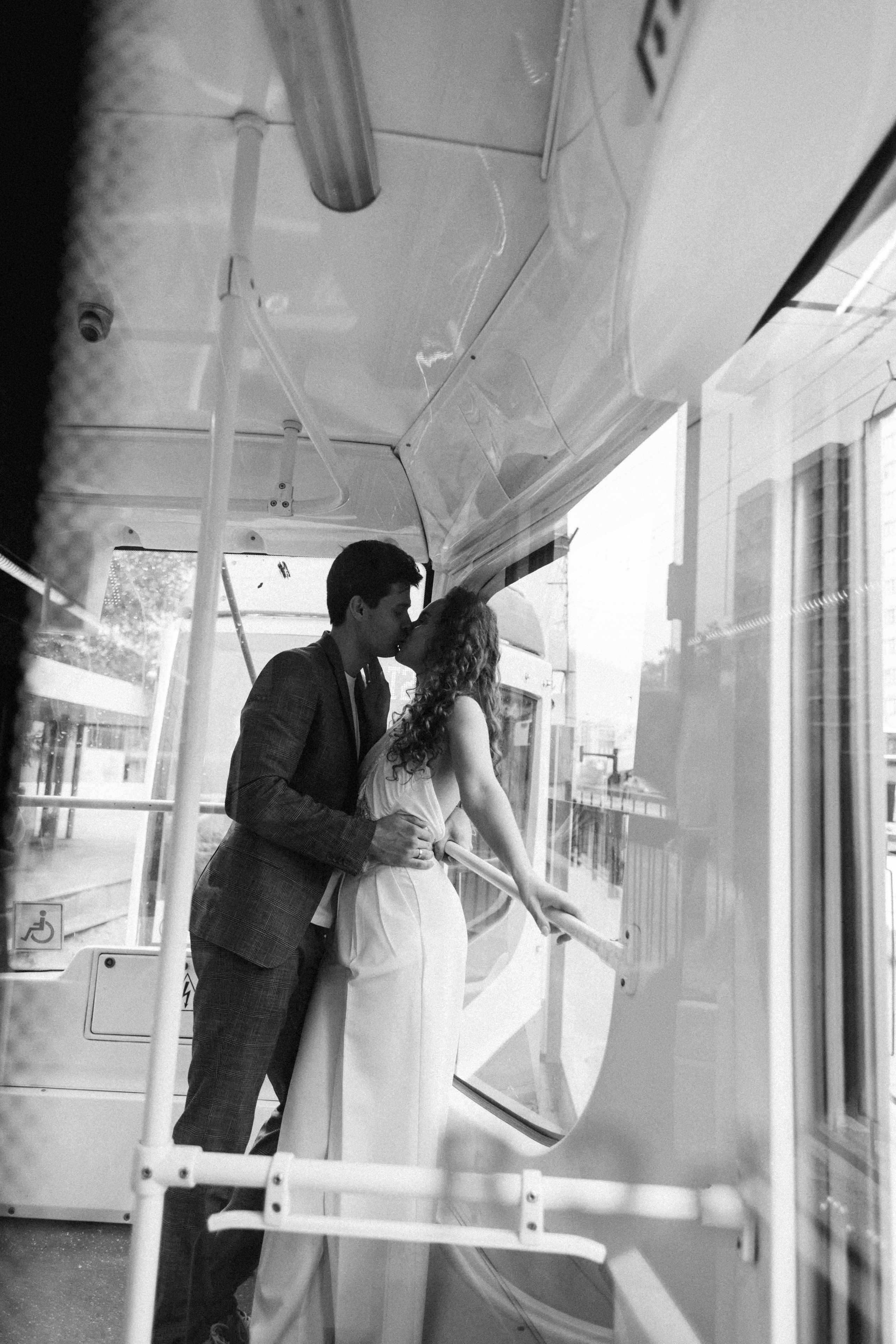 ЗАГС + свадебная прогулка Каролины и Артема. Свадебный и семейный фотограф г. Волгоград Биленко Ангелина