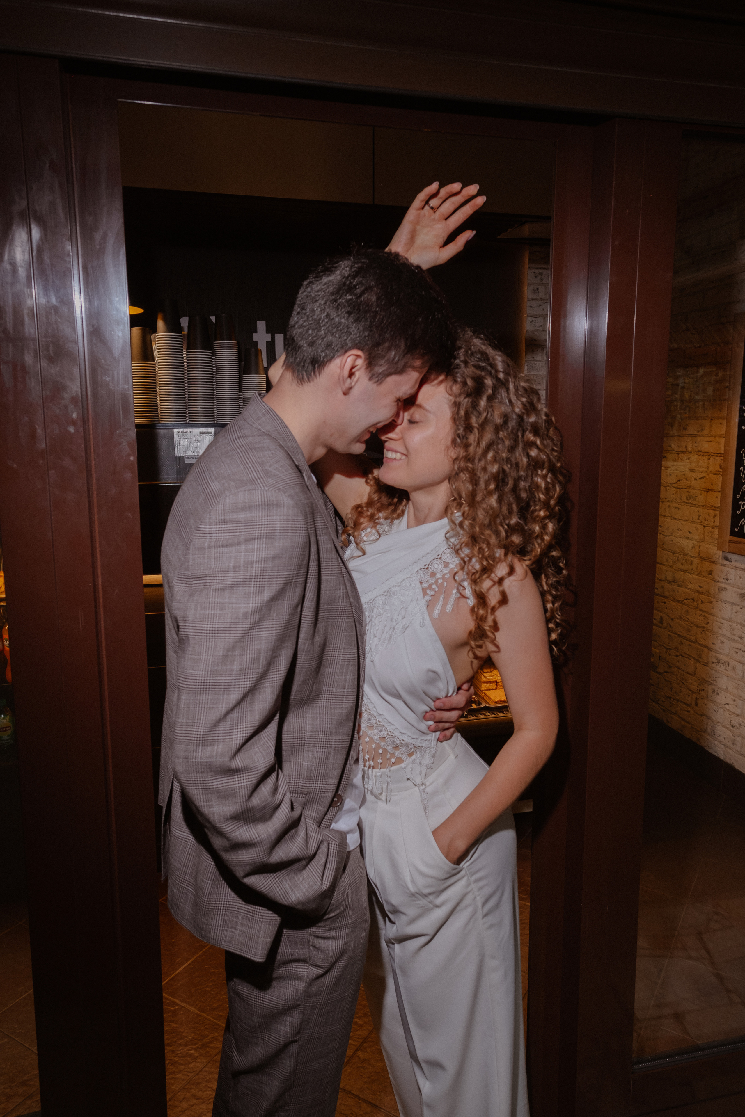 ЗАГС + свадебная прогулка Каролины и Артема. Свадебный и семейный фотограф г. Волгоград Биленко Ангелина