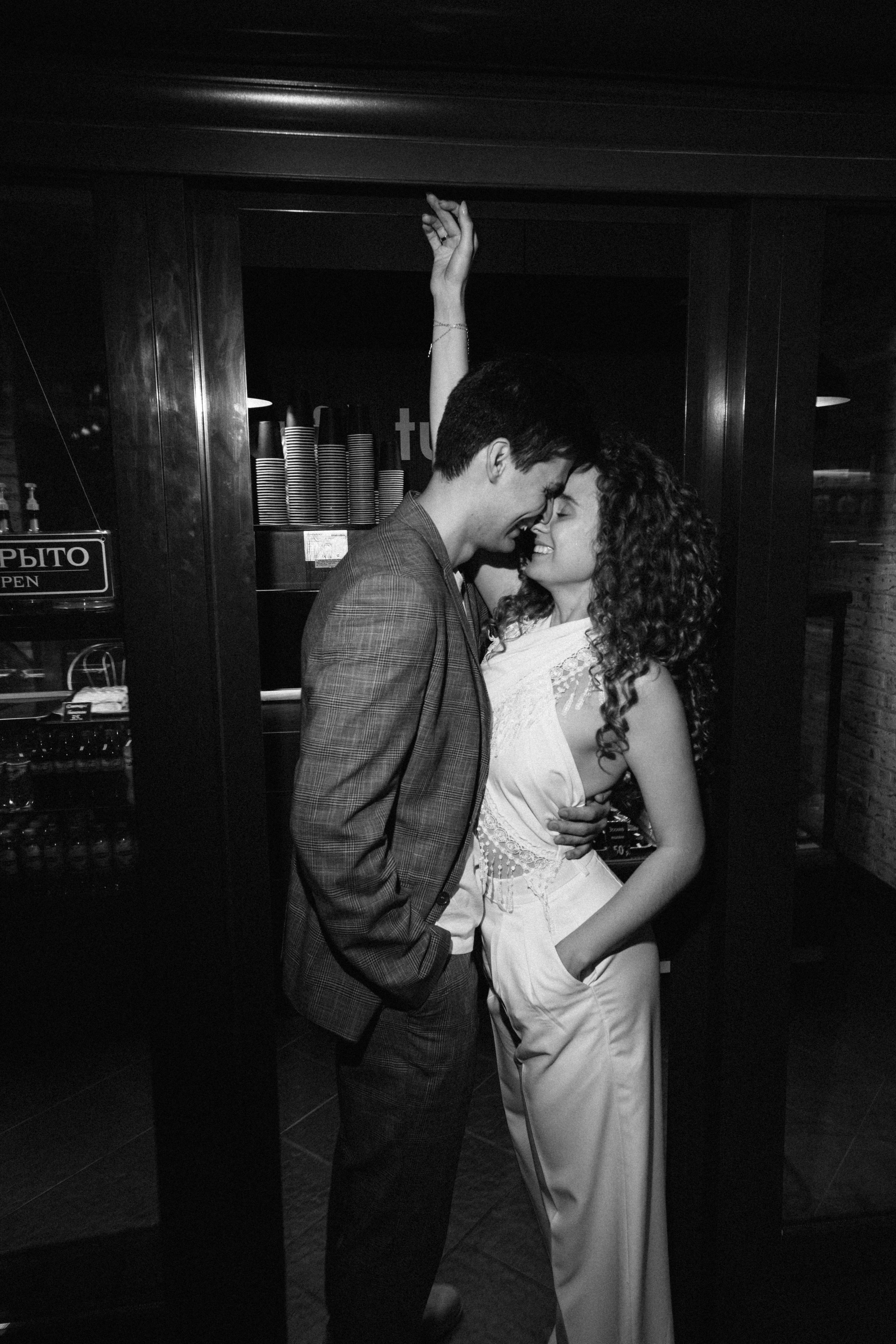 ЗАГС + свадебная прогулка Каролины и Артема. Свадебный и семейный фотограф г. Волгоград Биленко Ангелина