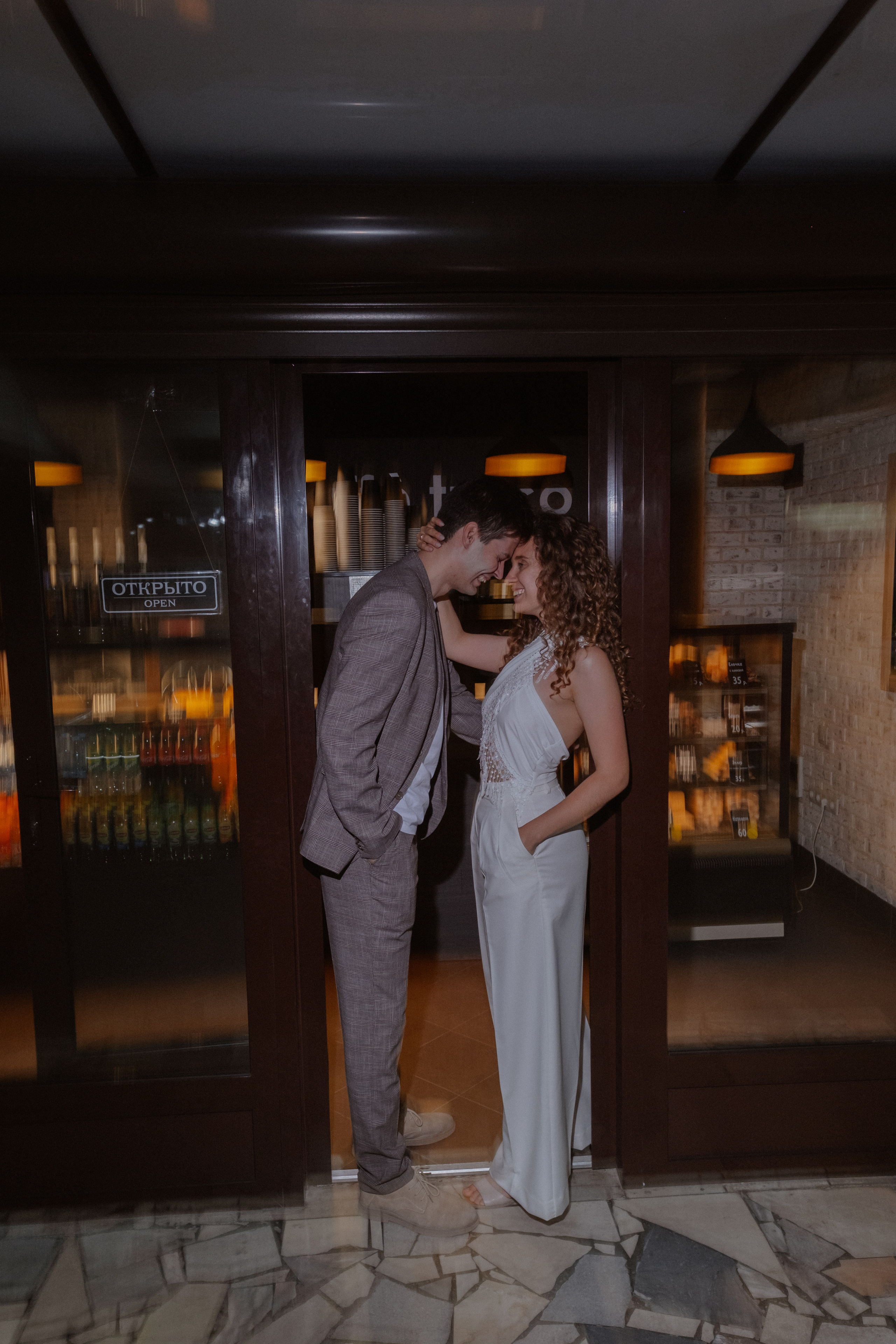 ЗАГС + свадебная прогулка Каролины и Артема. Свадебный и семейный фотограф г. Волгоград Биленко Ангелина