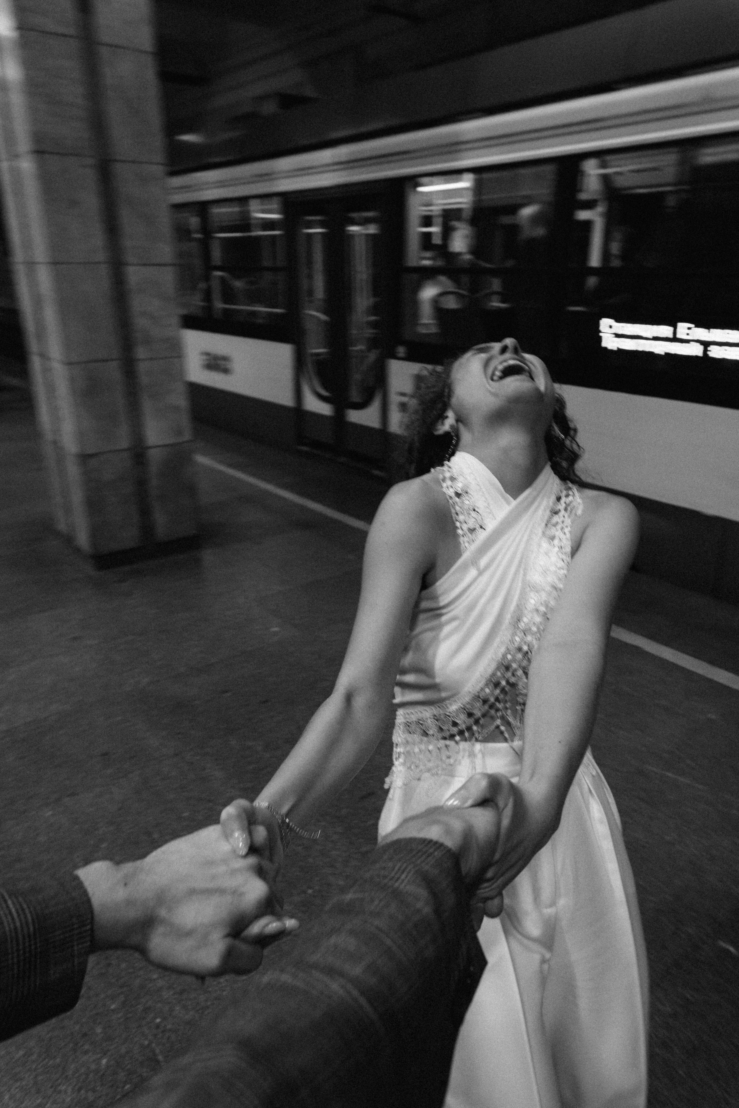 ЗАГС + свадебная прогулка Каролины и Артема. Свадебный и семейный фотограф г. Волгоград Биленко Ангелина