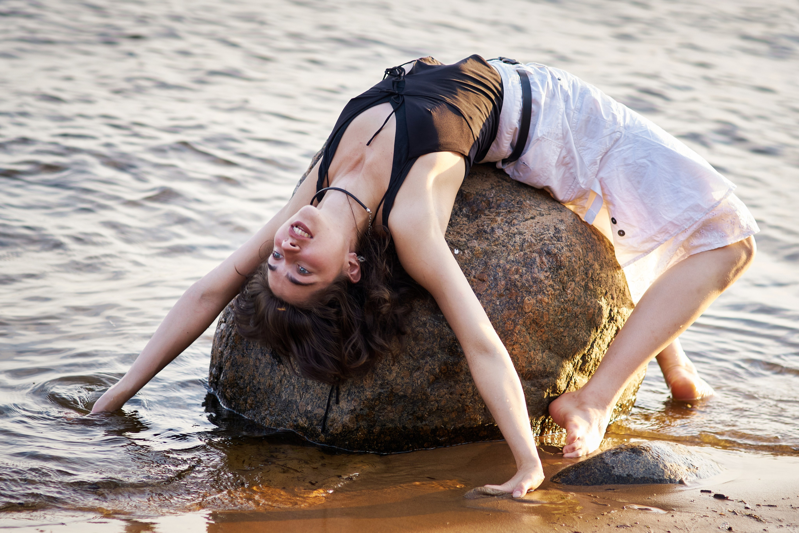 Девушка и море. Фотограф Владимир Артамонов